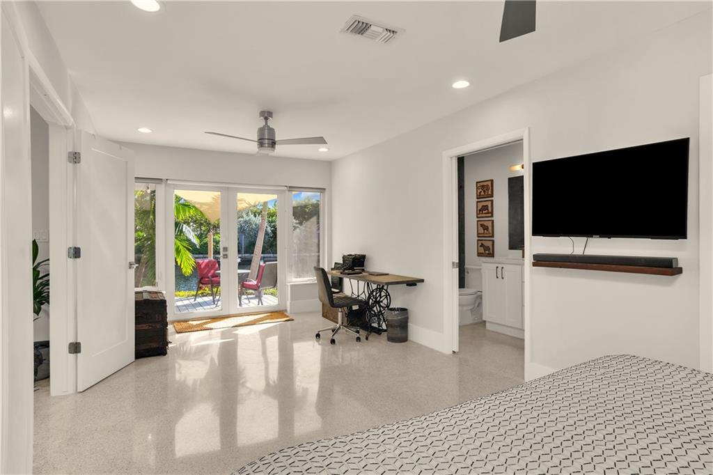 CORAL POINT - Residential