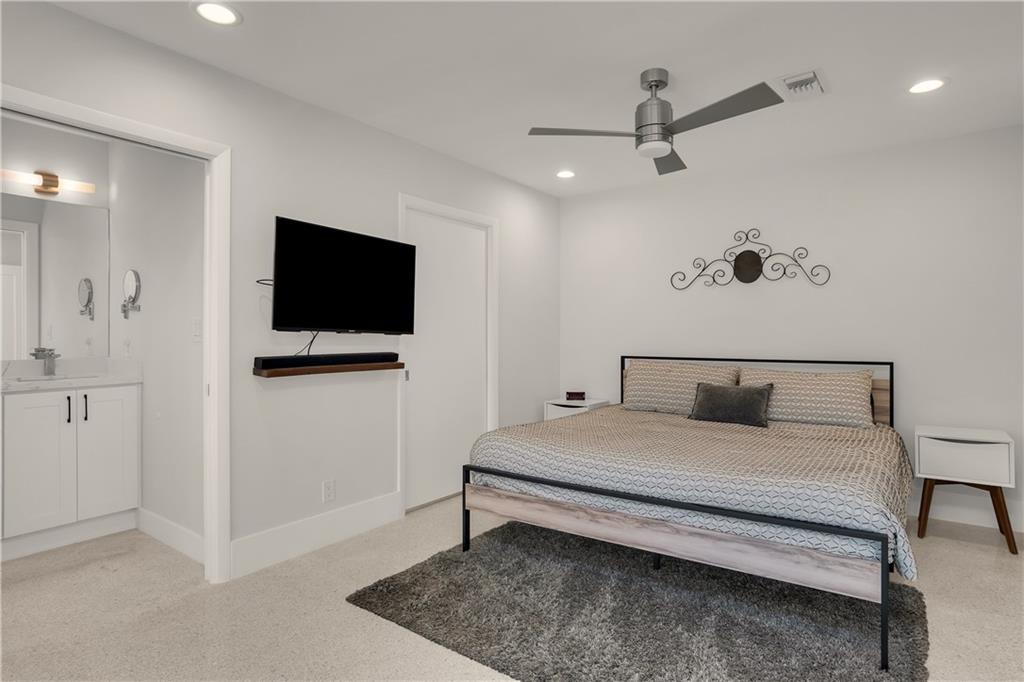 CORAL POINT - Residential