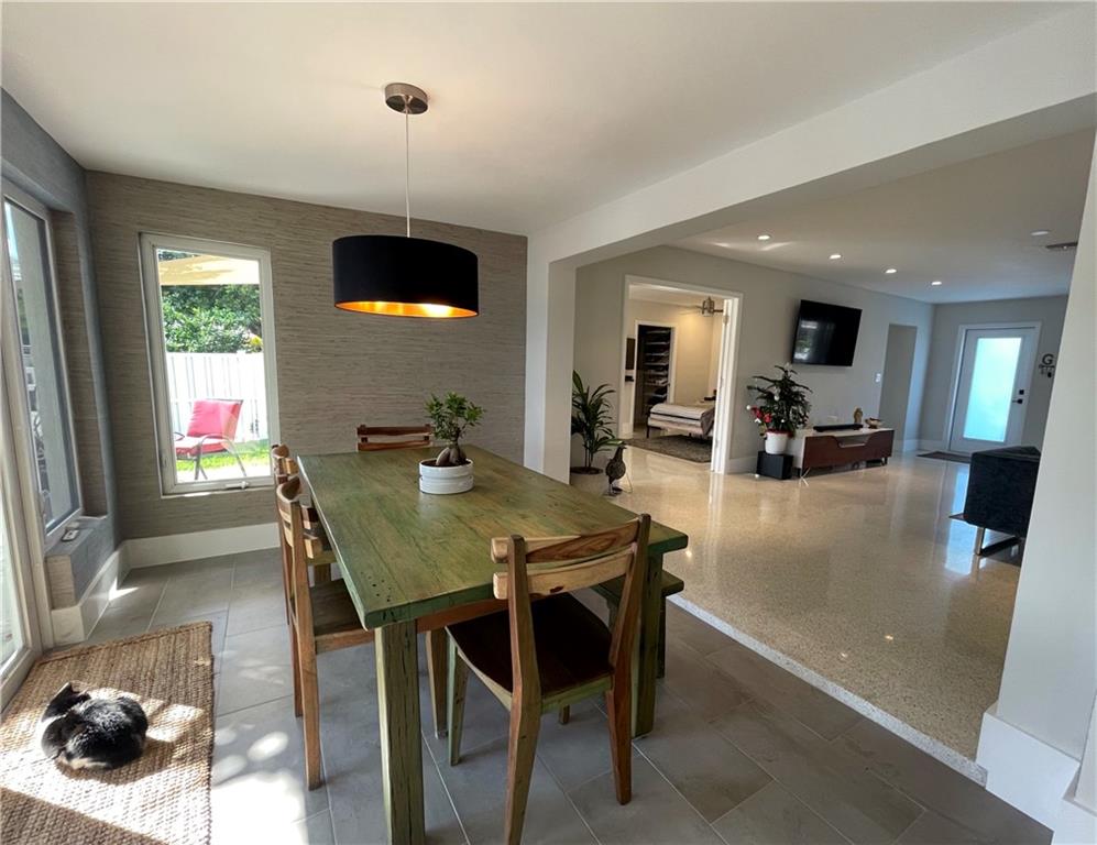 CORAL POINT - Residential