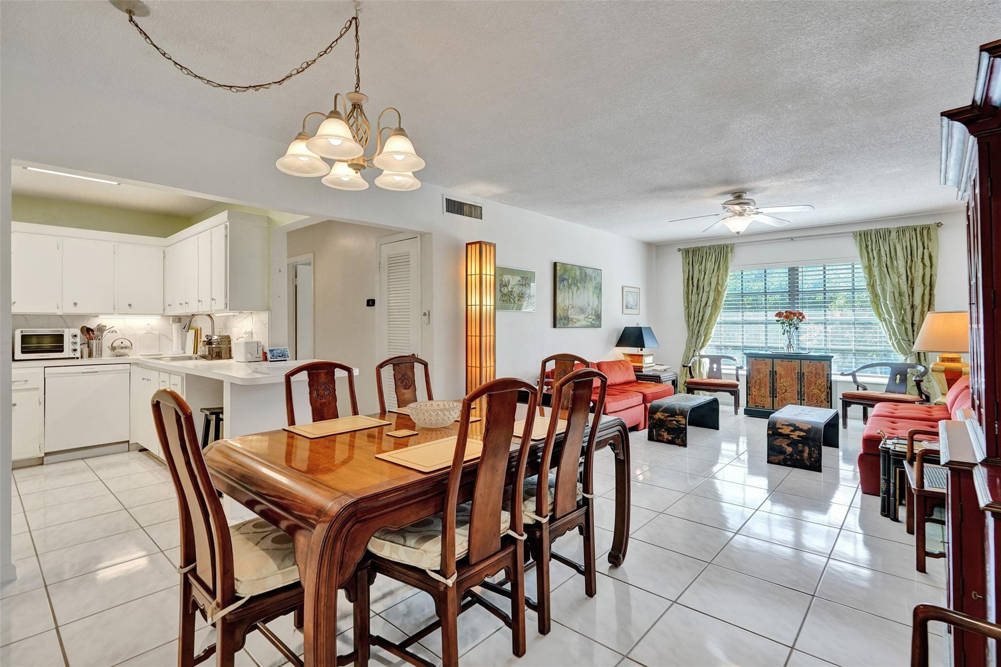 Imperial Point Colonnades - Residential