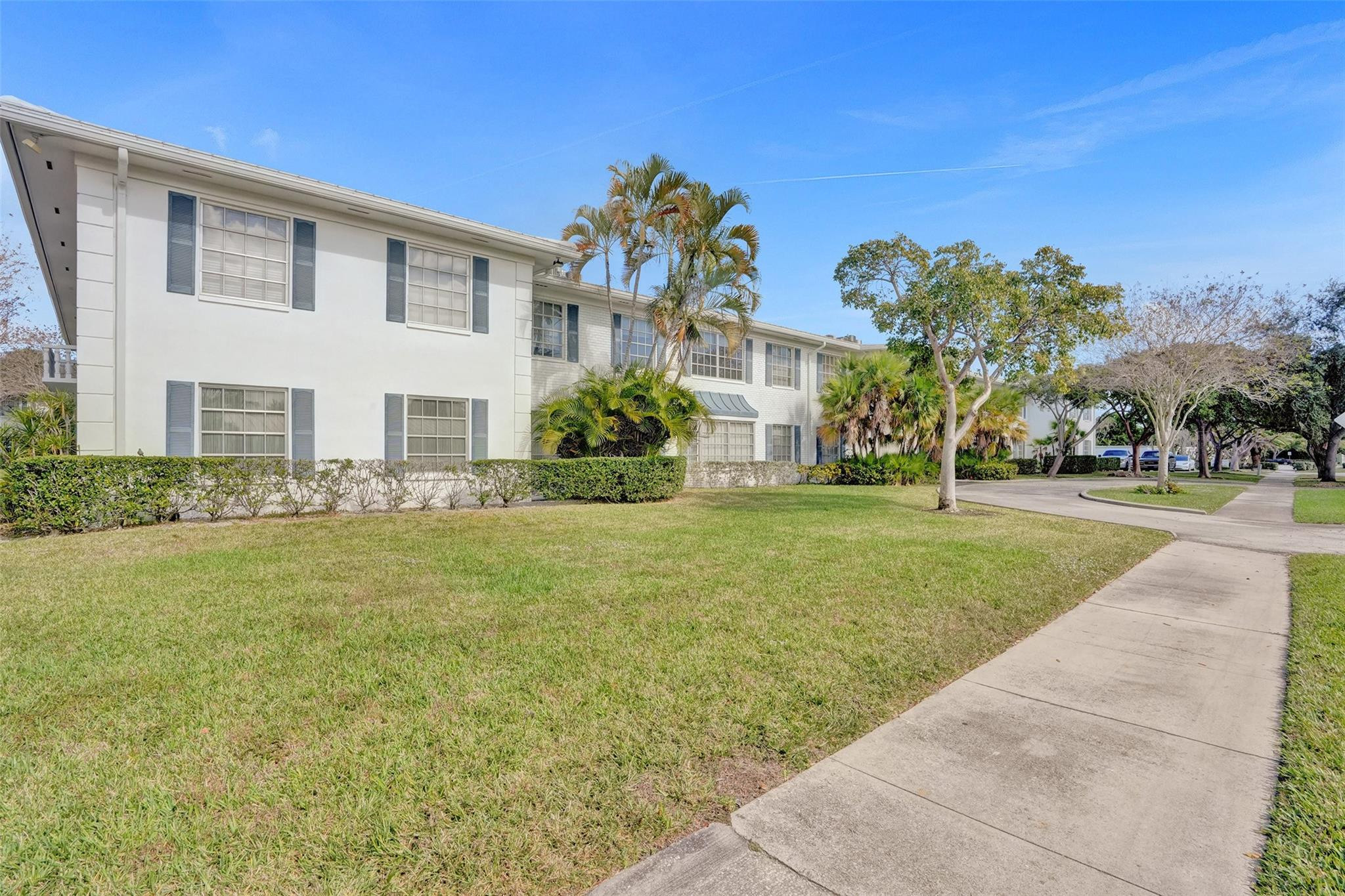 Imperial Point Colonnades - Residential
