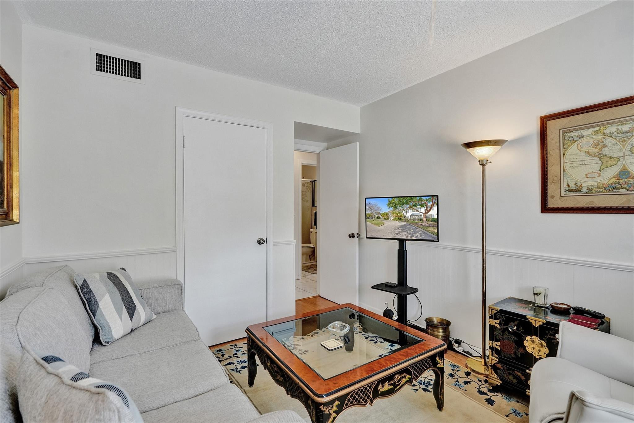 Imperial Point Colonnades - Residential