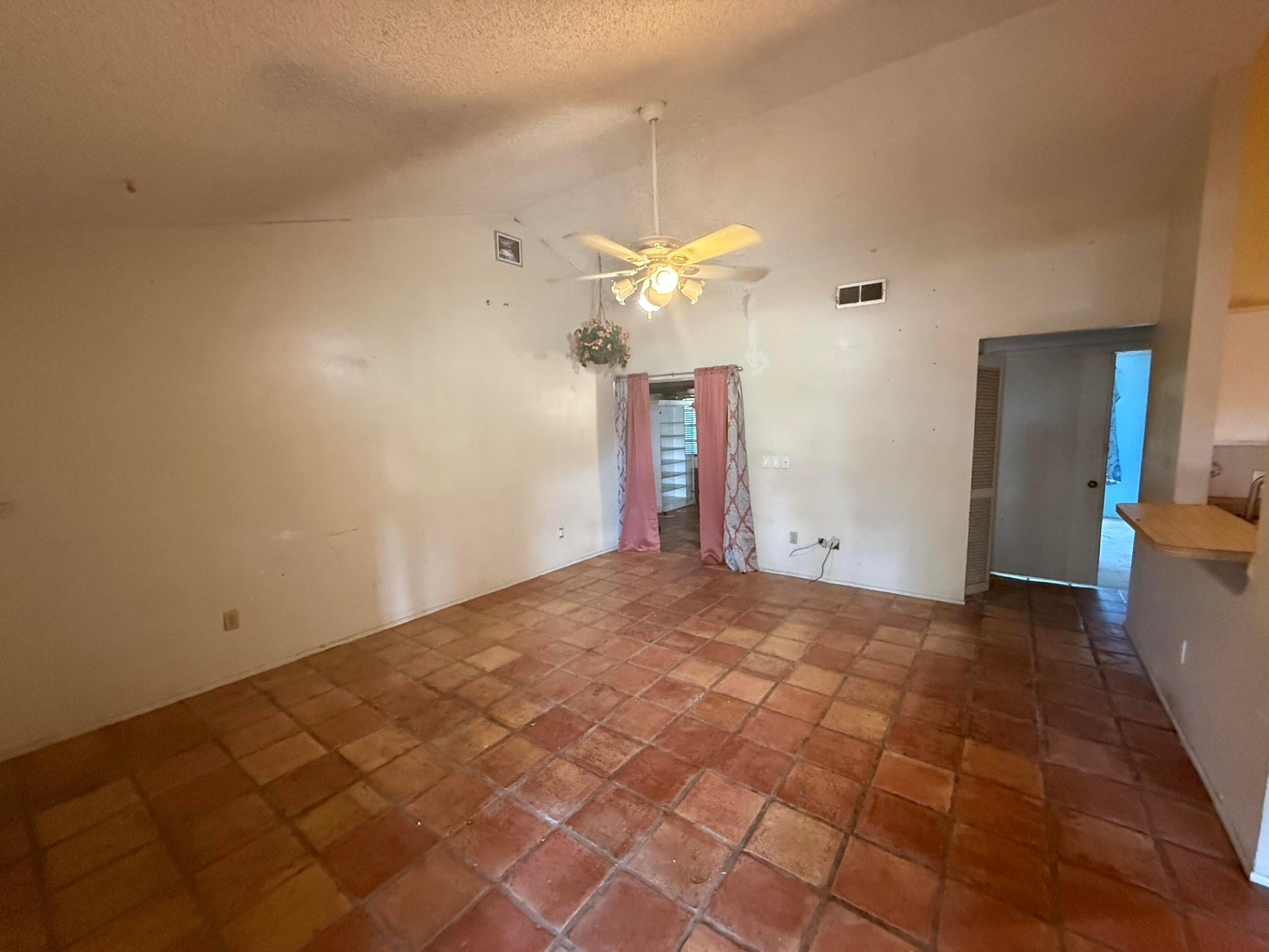 COUNTERPOINT ESTATES 7 - Residential