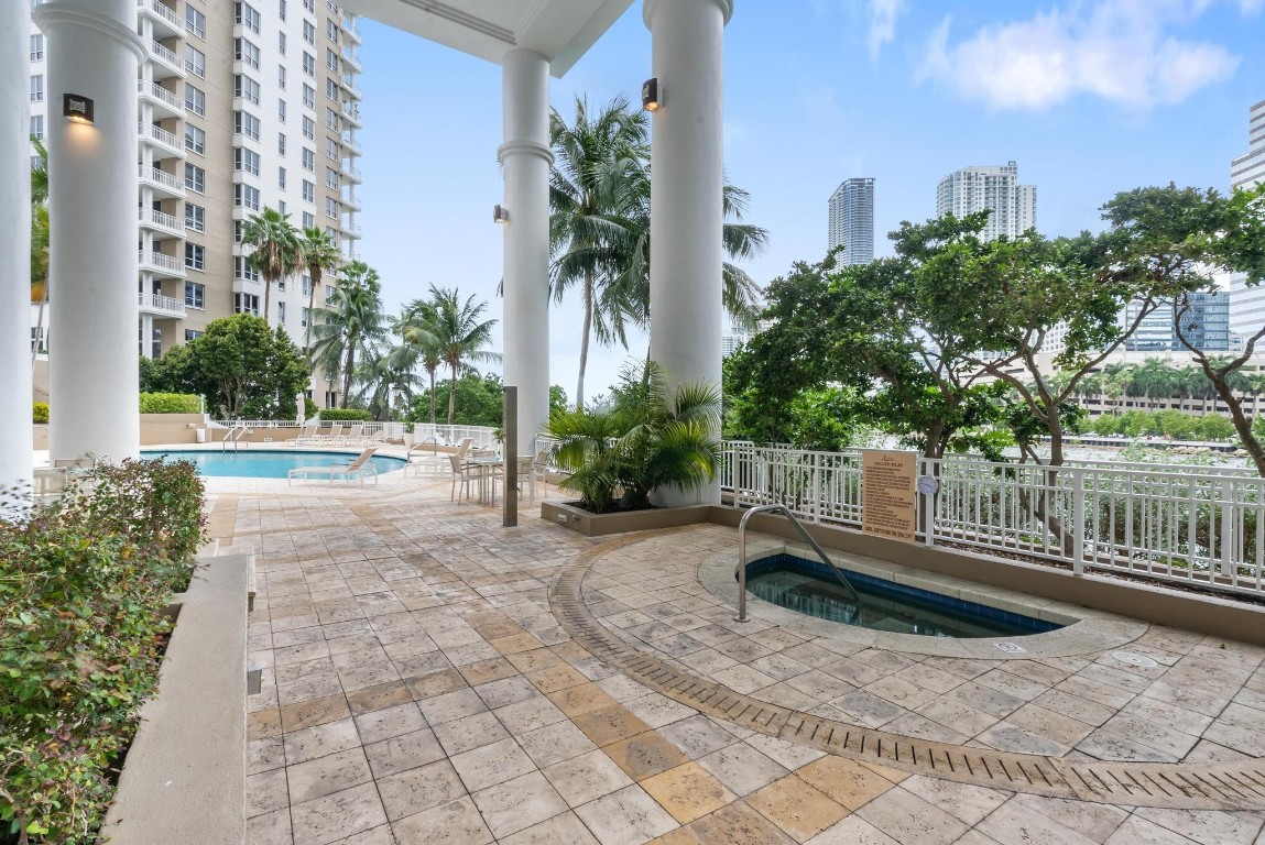 The Courts Brickell Key - Residential