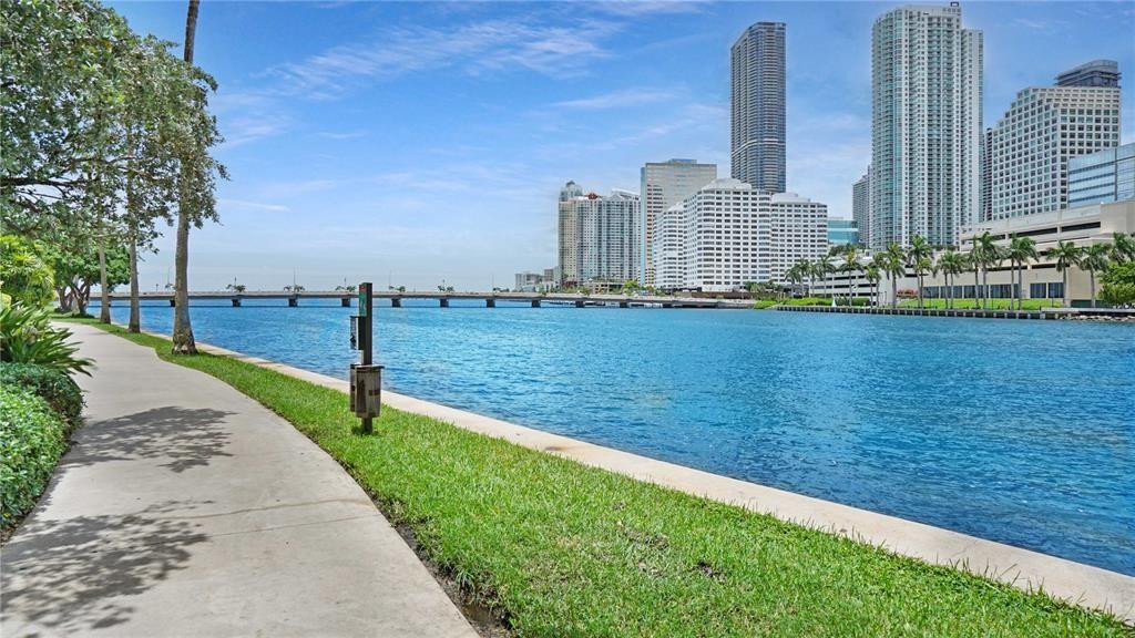 The Courts Brickell Key - Residential