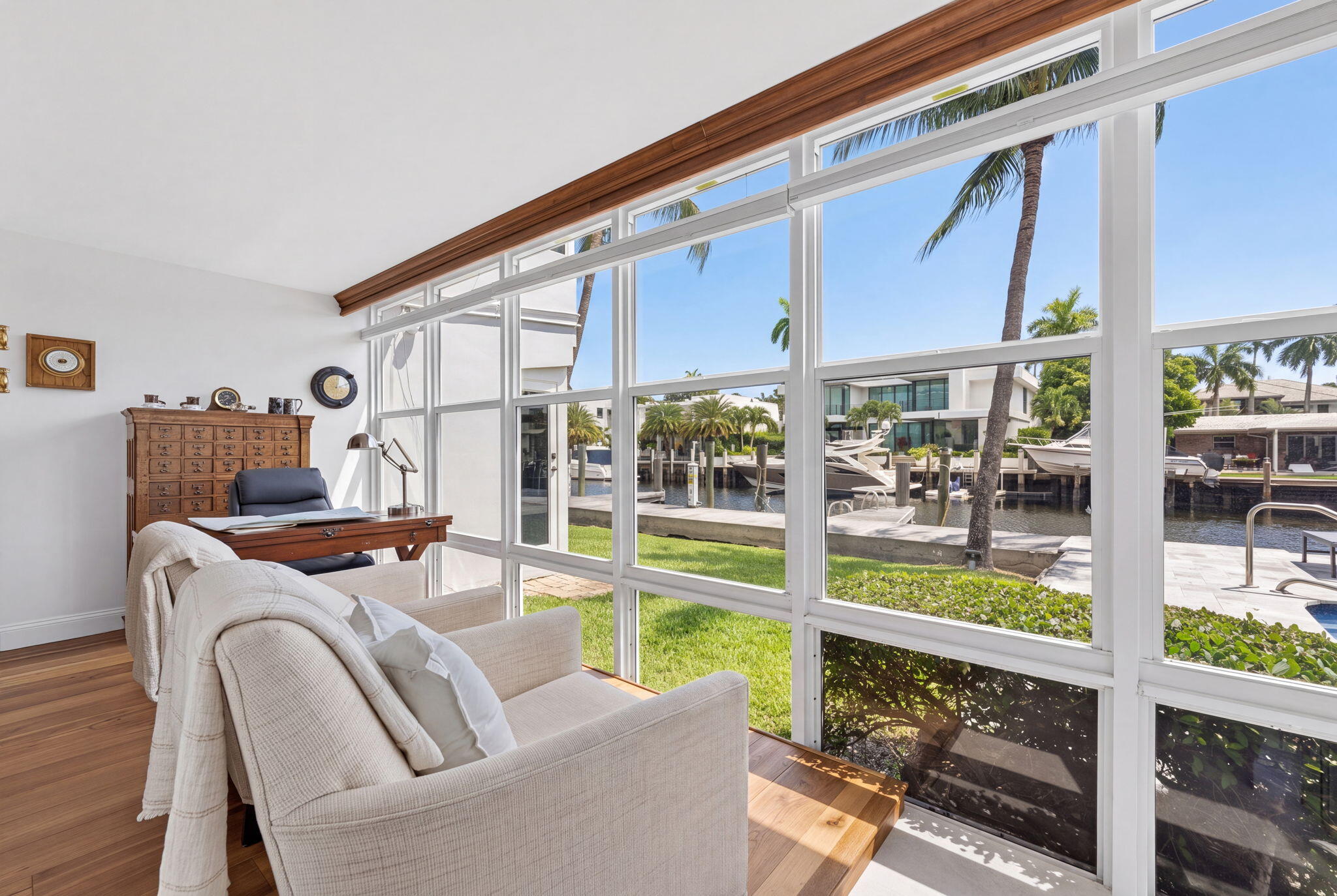 ISLAND HOUSE EAST CONDO - Residential