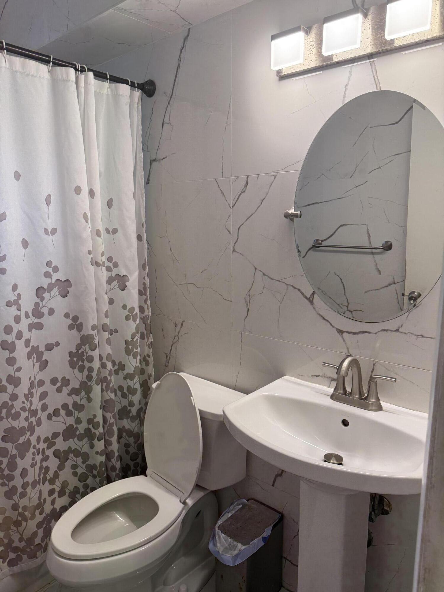 MIAMI GARDENS ESTATES SEC 8 - Residential