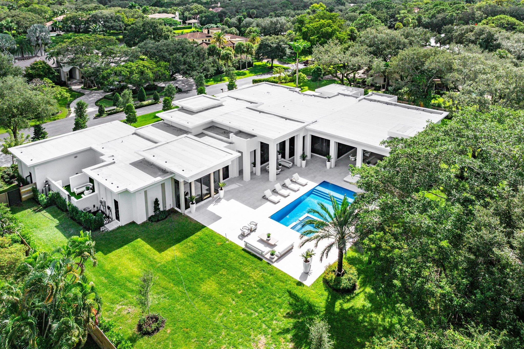 FOXE CHASE - Residential
