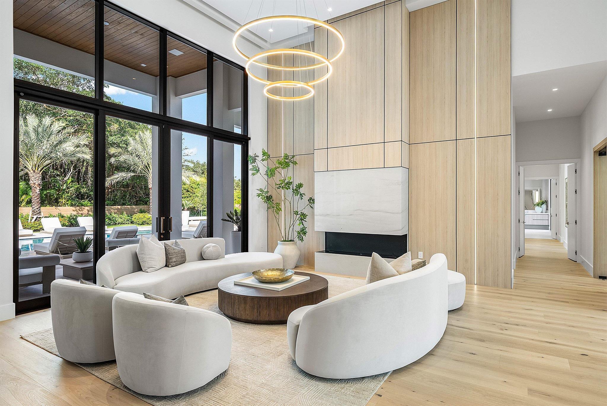 FOXE CHASE - Residential