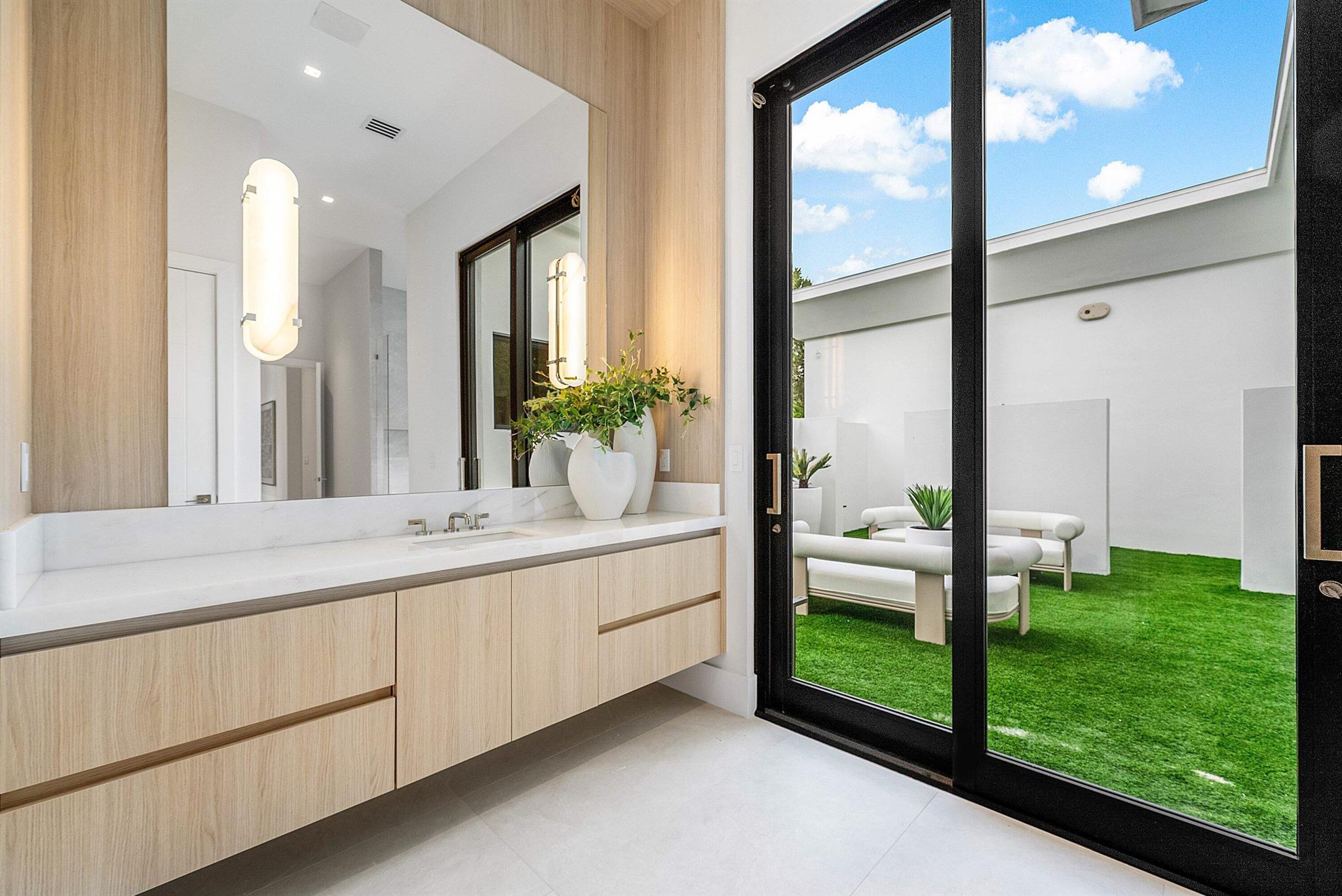 FOXE CHASE - Residential