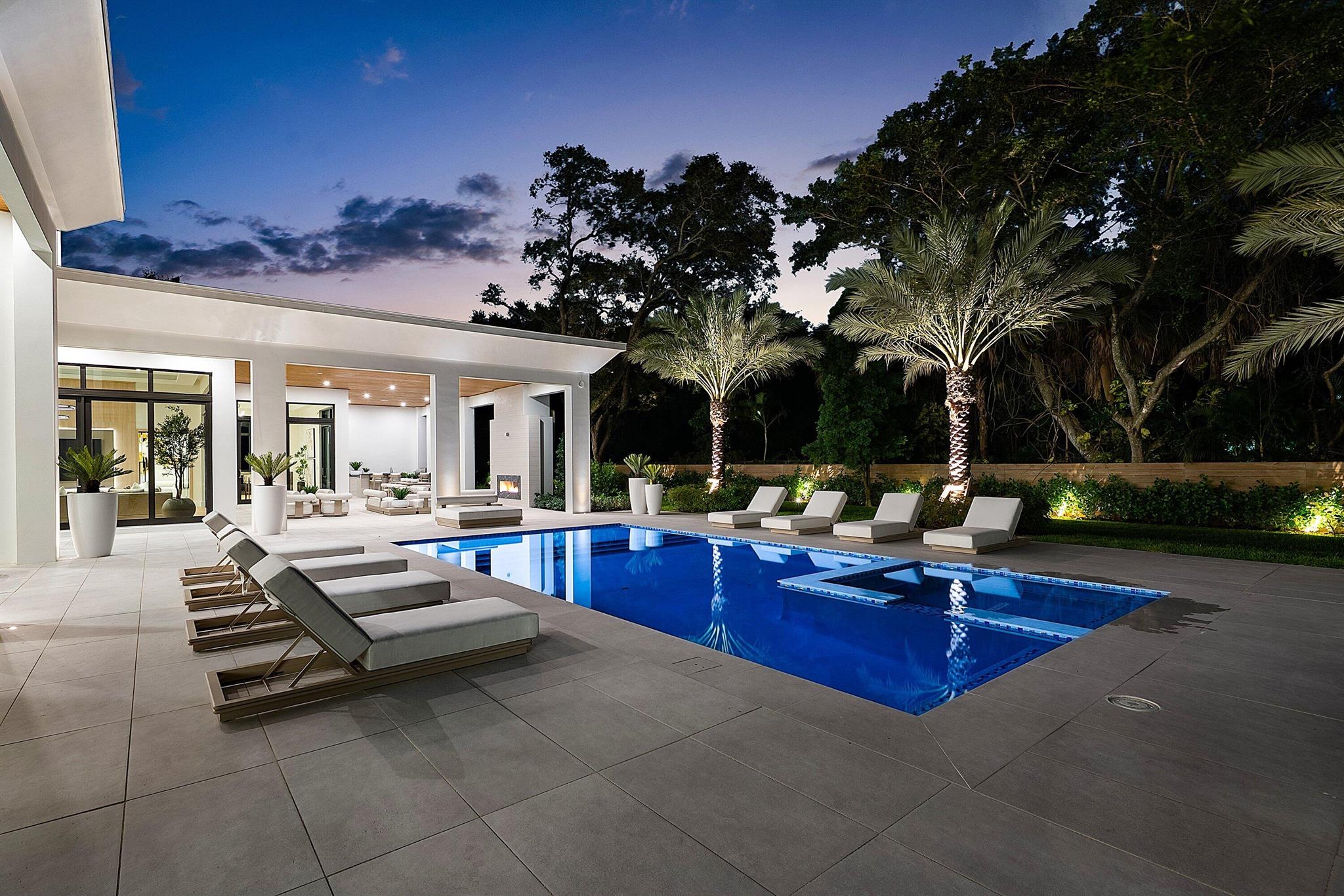 FOXE CHASE - Residential