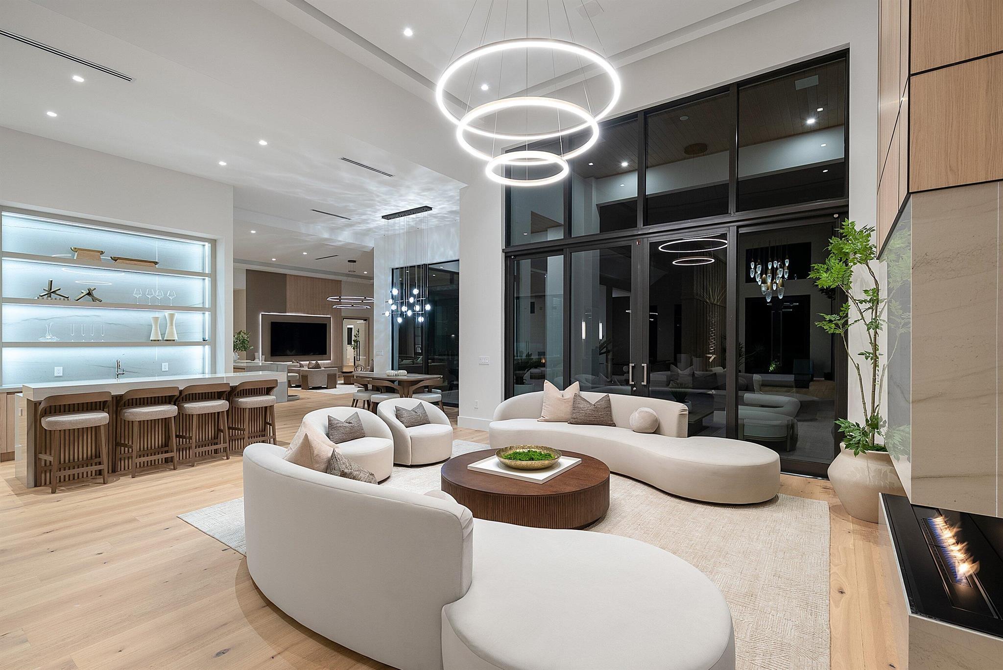 FOXE CHASE - Residential