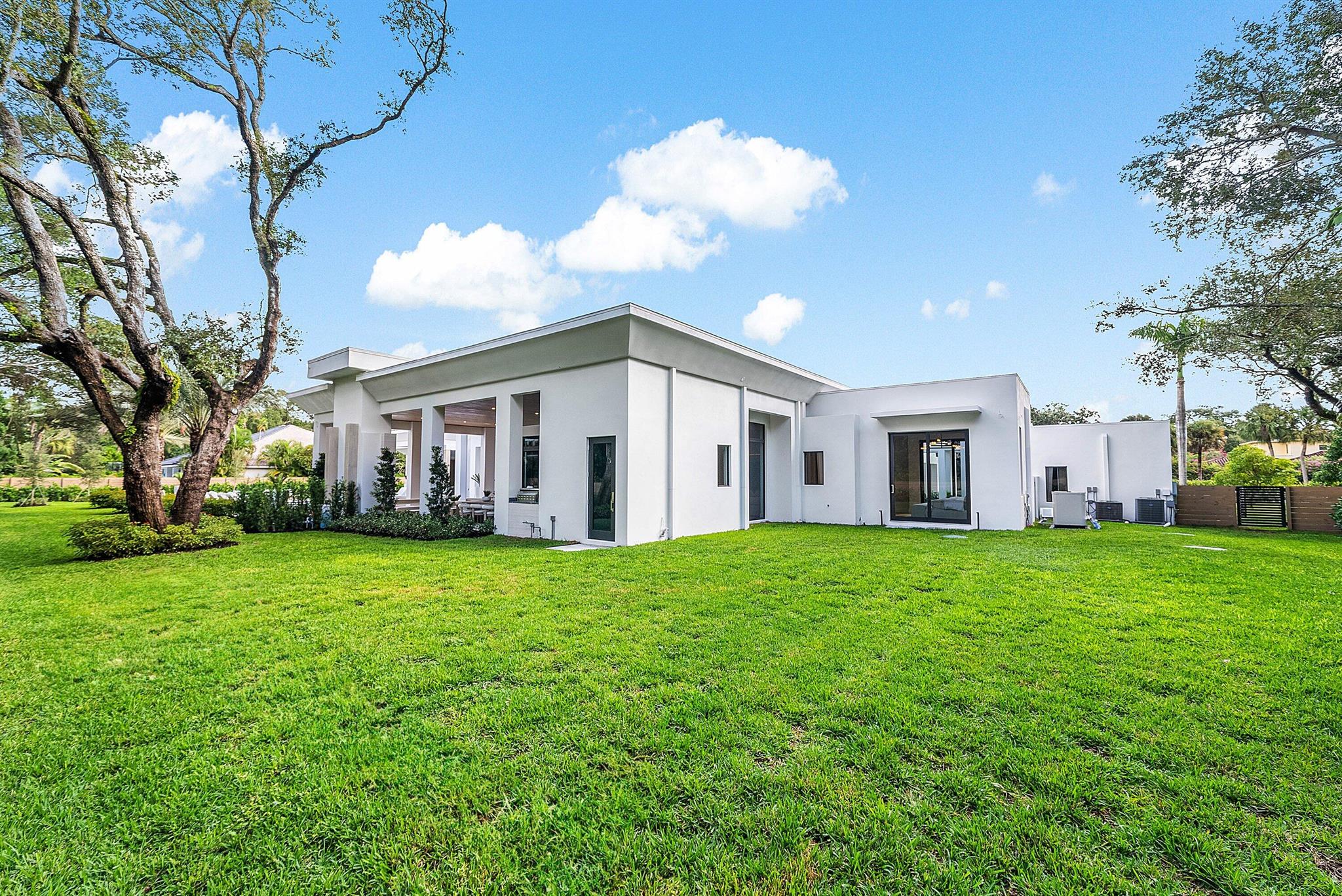 FOXE CHASE - Residential