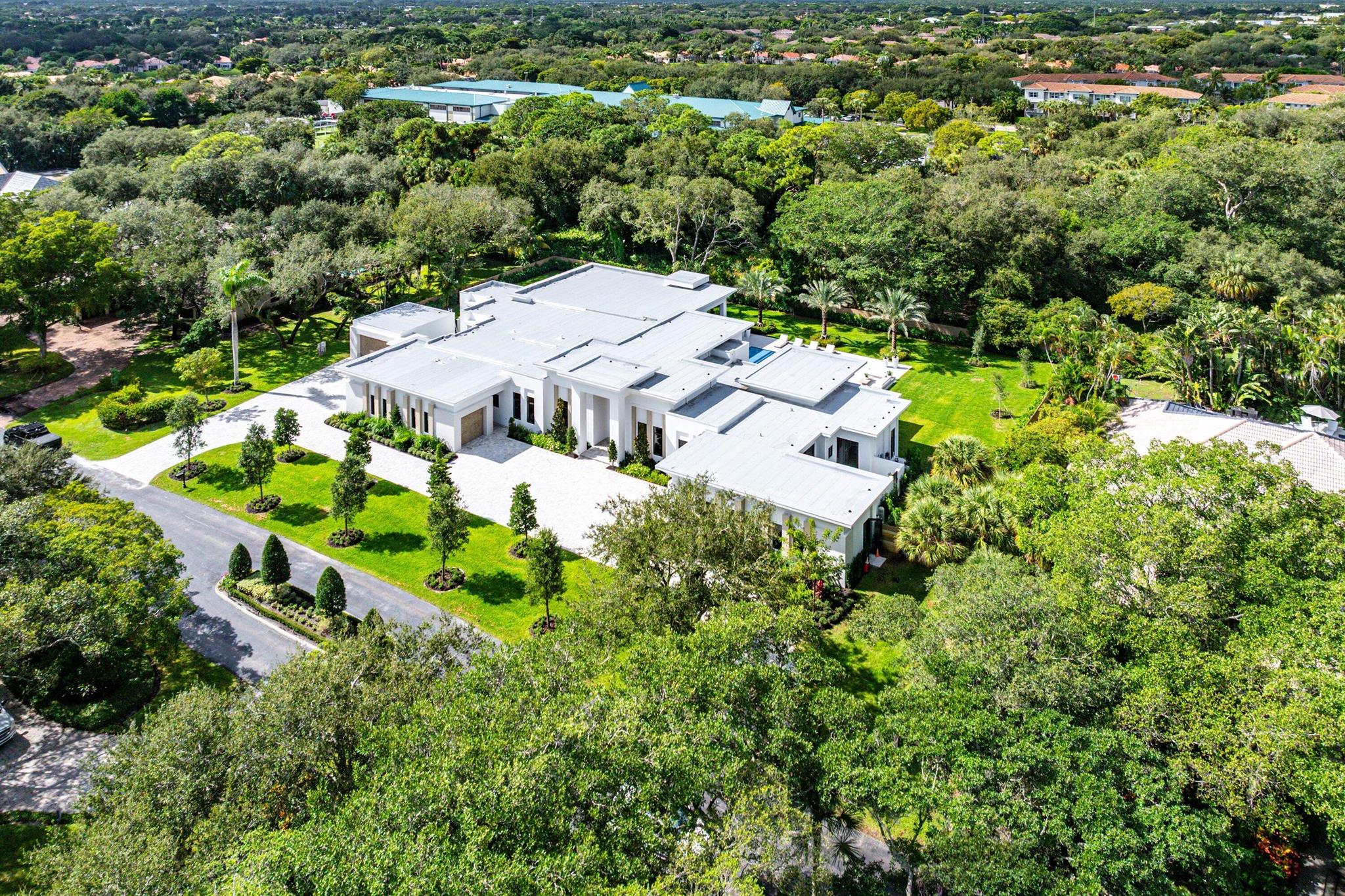 FOXE CHASE - Residential