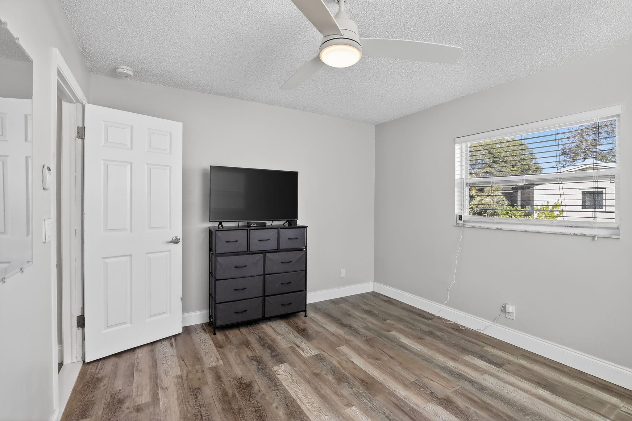 LAUDERDALE WEST 3 SEC - Residential Lease