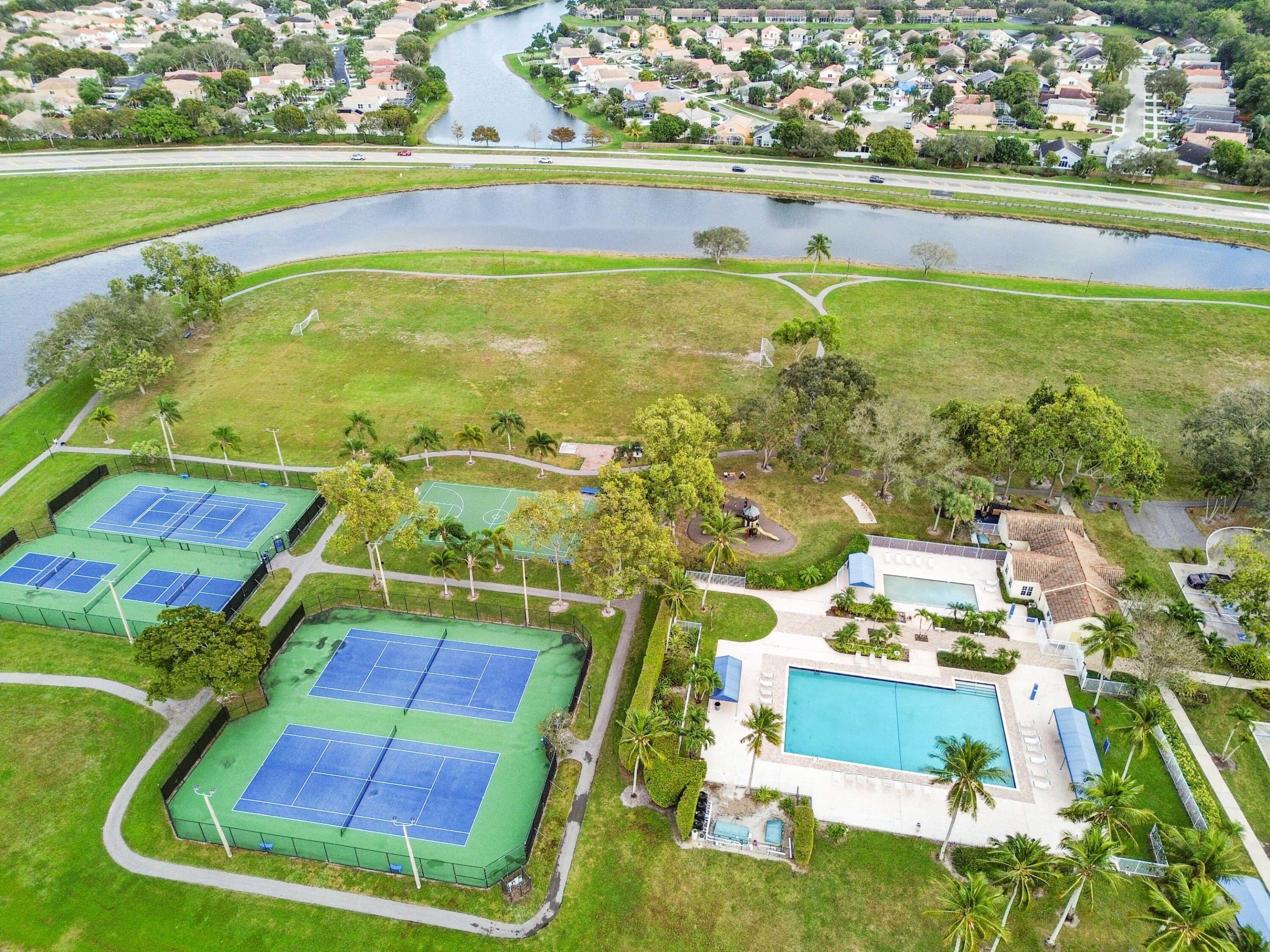 LAKE CHARLESTON - Residential