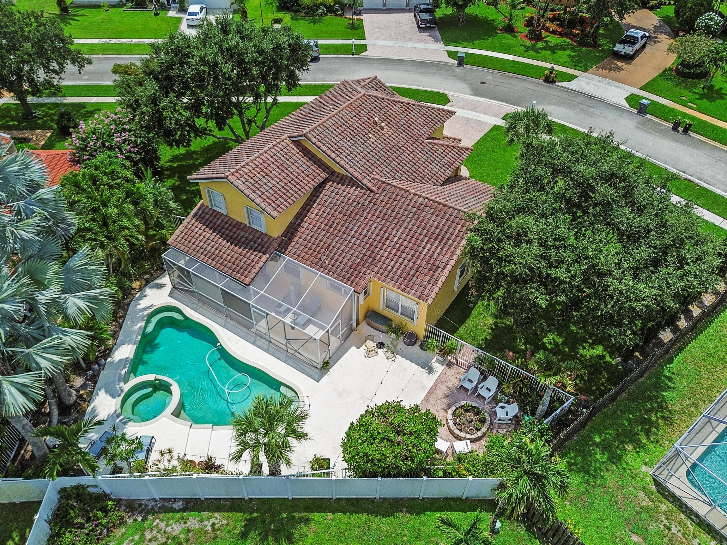 LAKE CHARLESTON - Residential