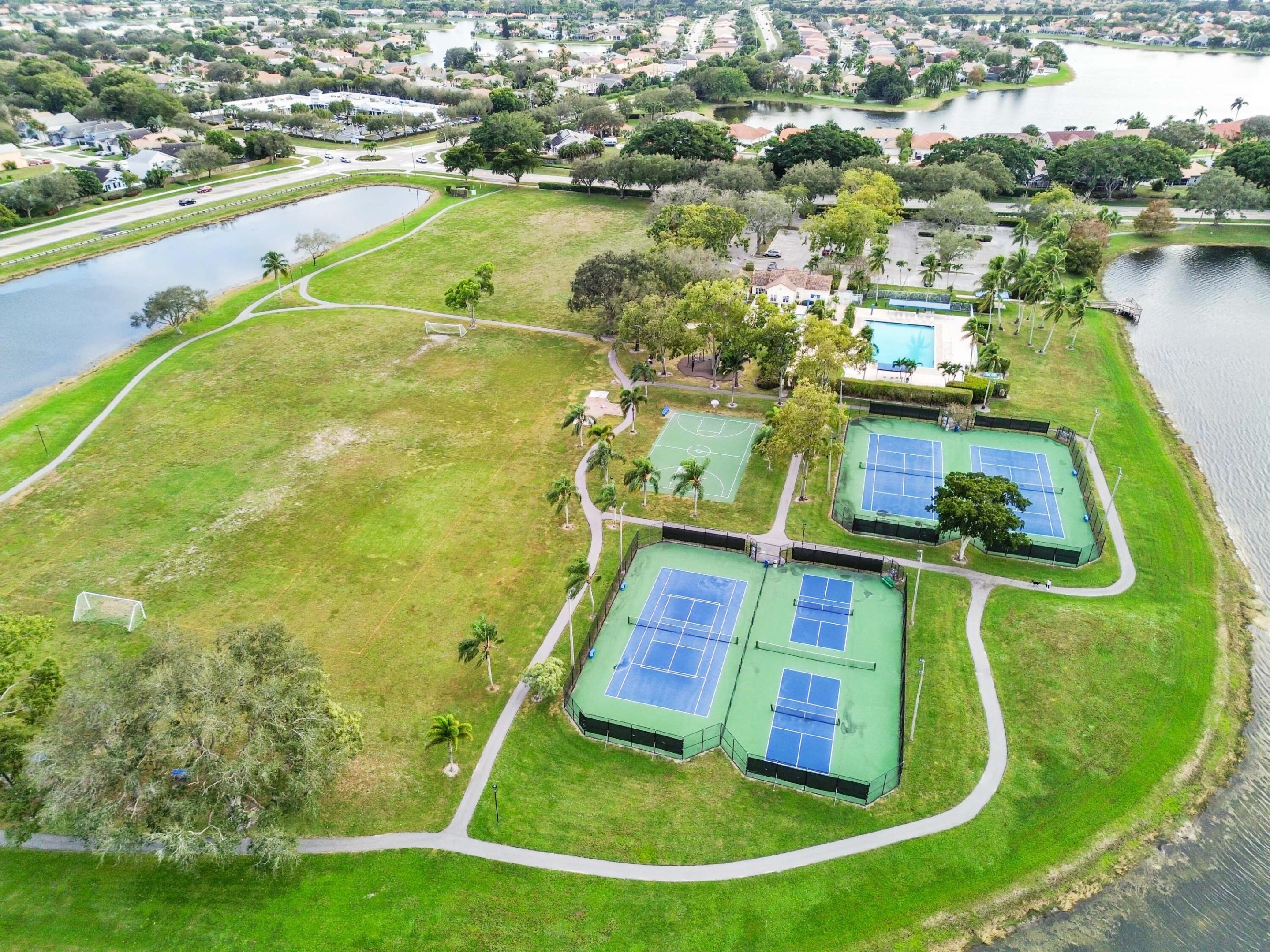 LAKE CHARLESTON - Residential