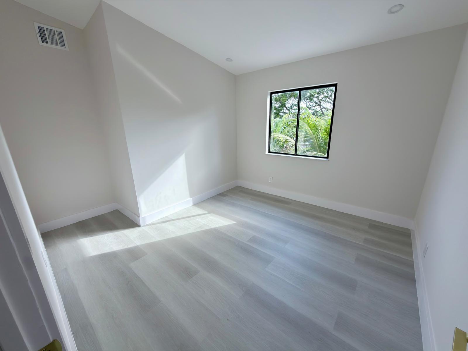 LAKES OF TARA UNIT 1 - Residential