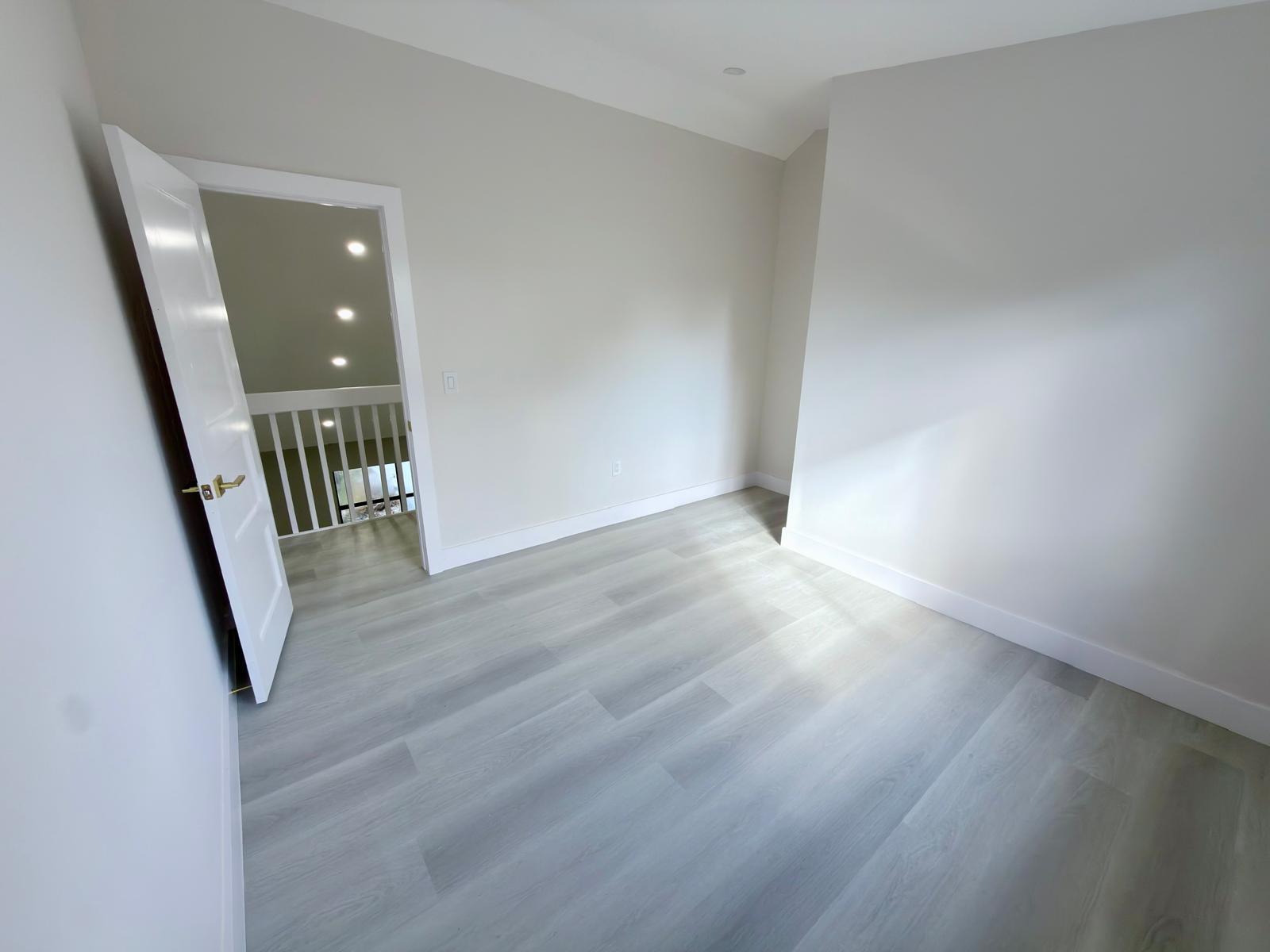 LAKES OF TARA UNIT 1 - Residential