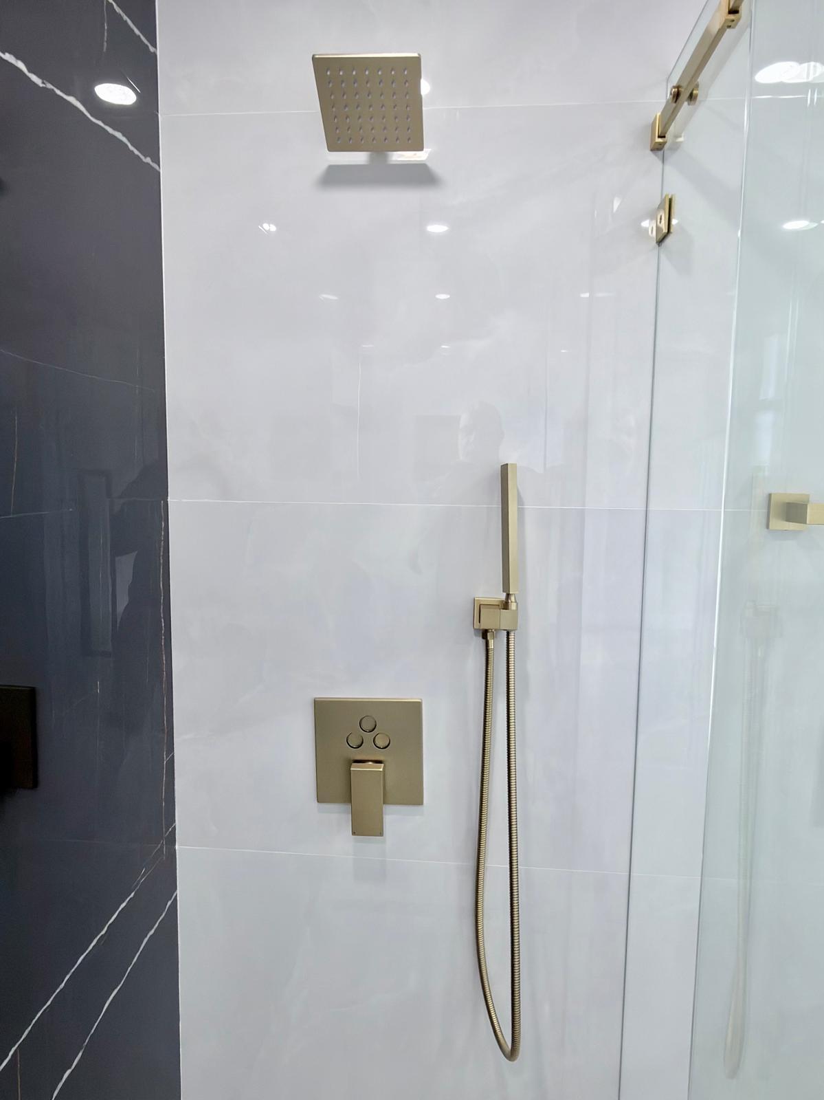 LAKES OF TARA UNIT 1 - Residential