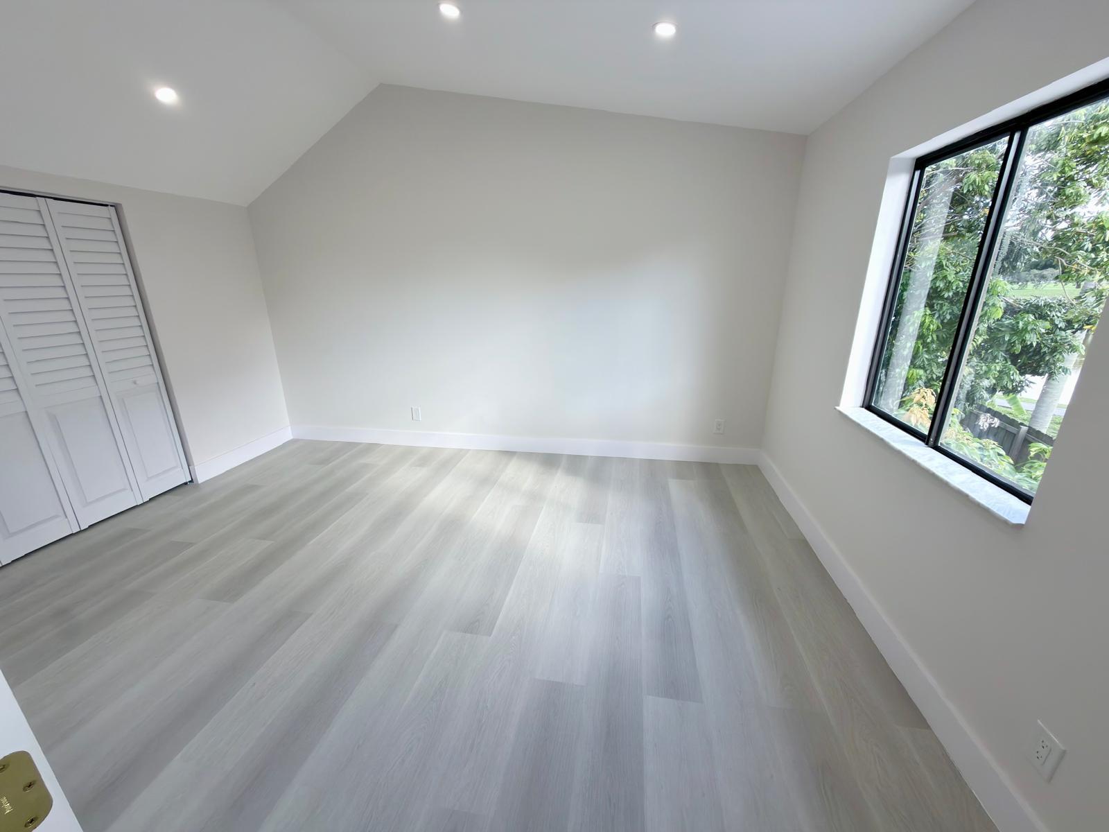 LAKES OF TARA UNIT 1 - Residential