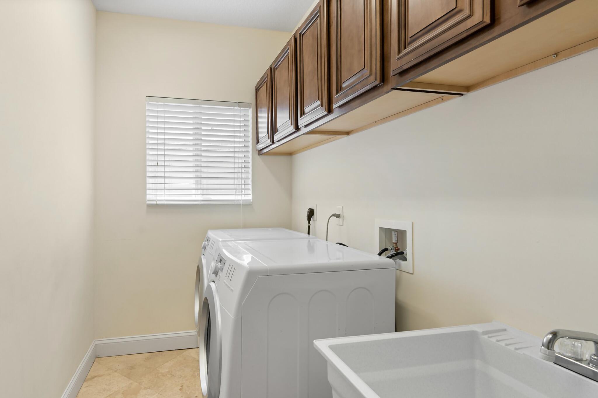 TRADE WINDS ESTATES FIRST ADD - Residential Lease