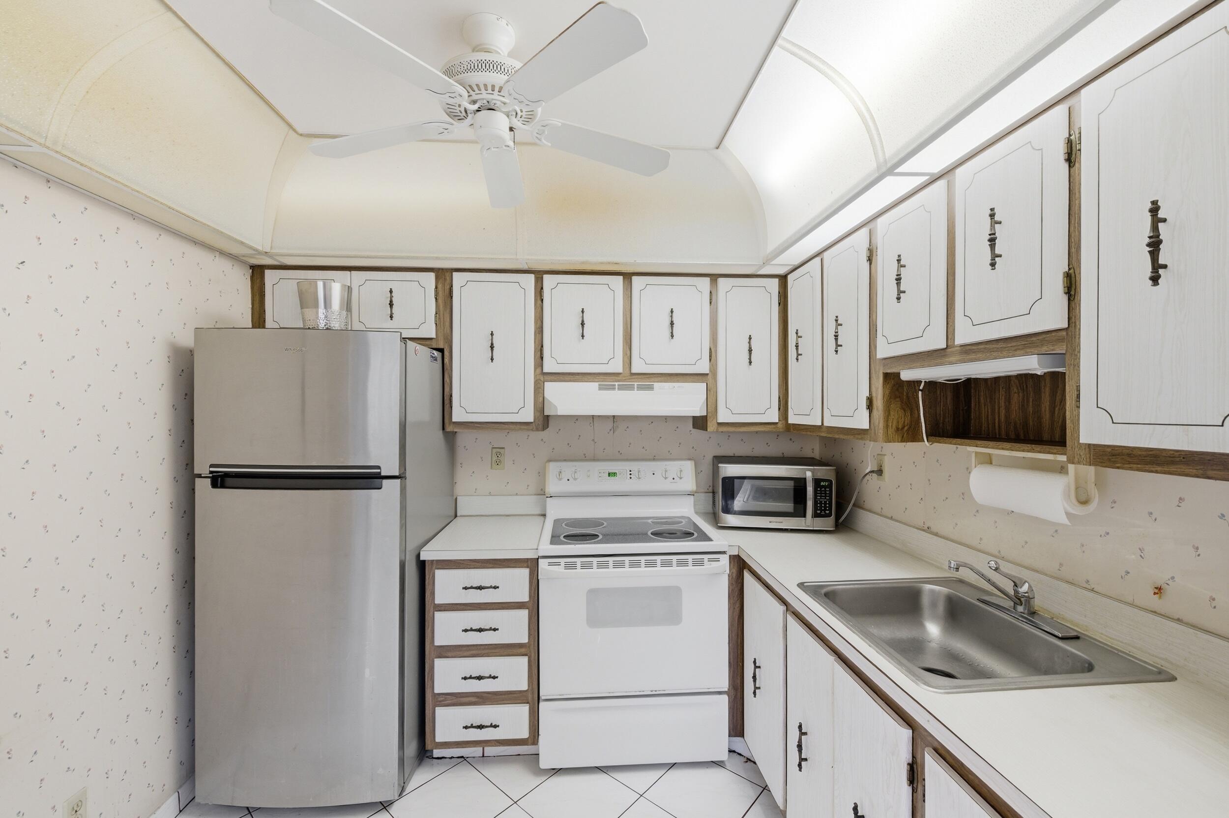KINGS POINT - Residential Lease
