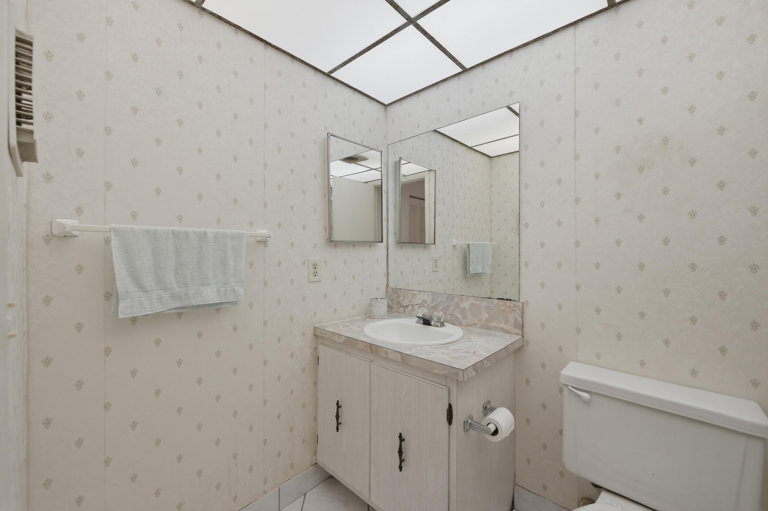 KINGS POINT - Residential Lease