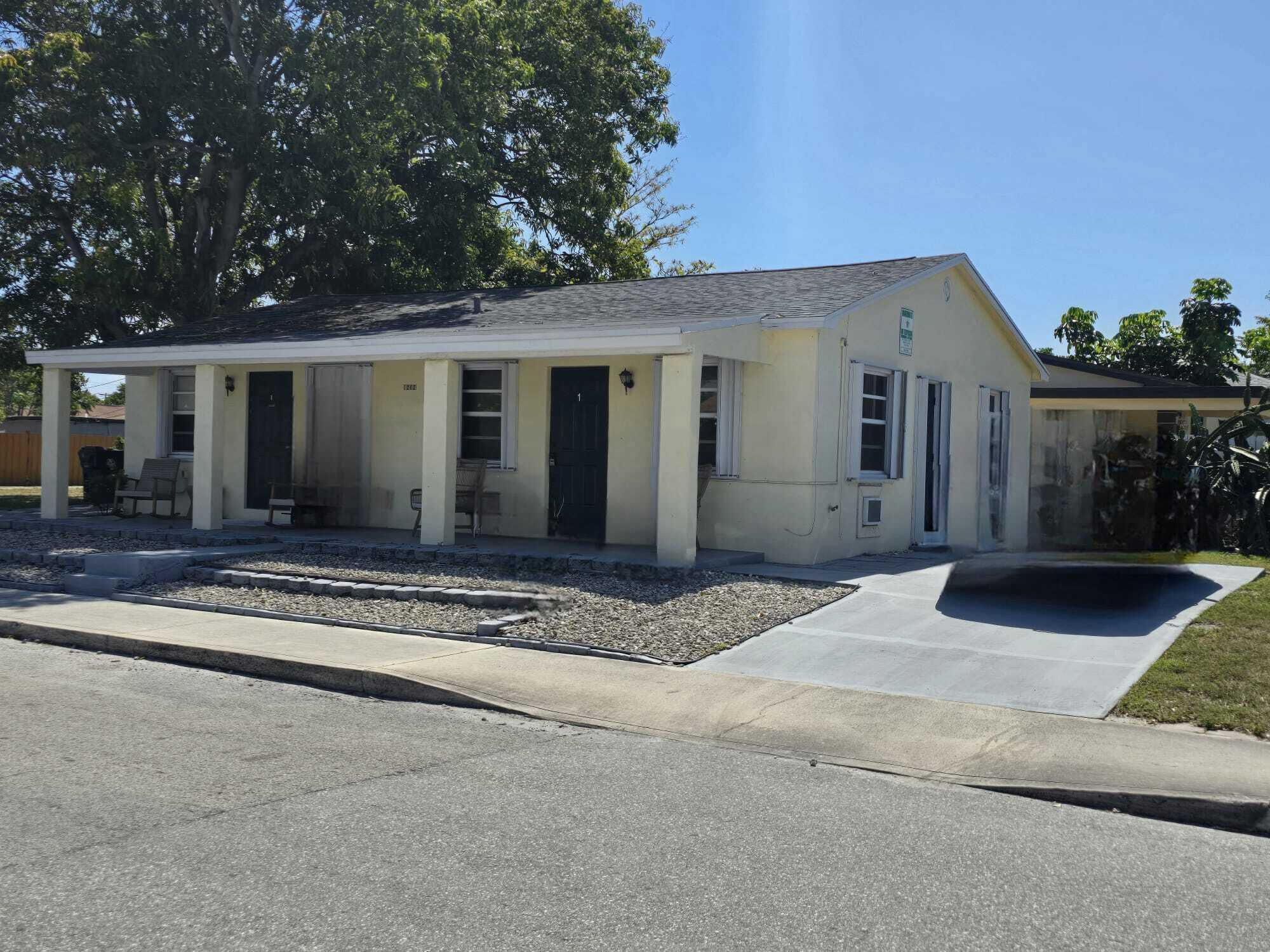 LAKE WORTH TOWN OF ADD 1 - Residential Income