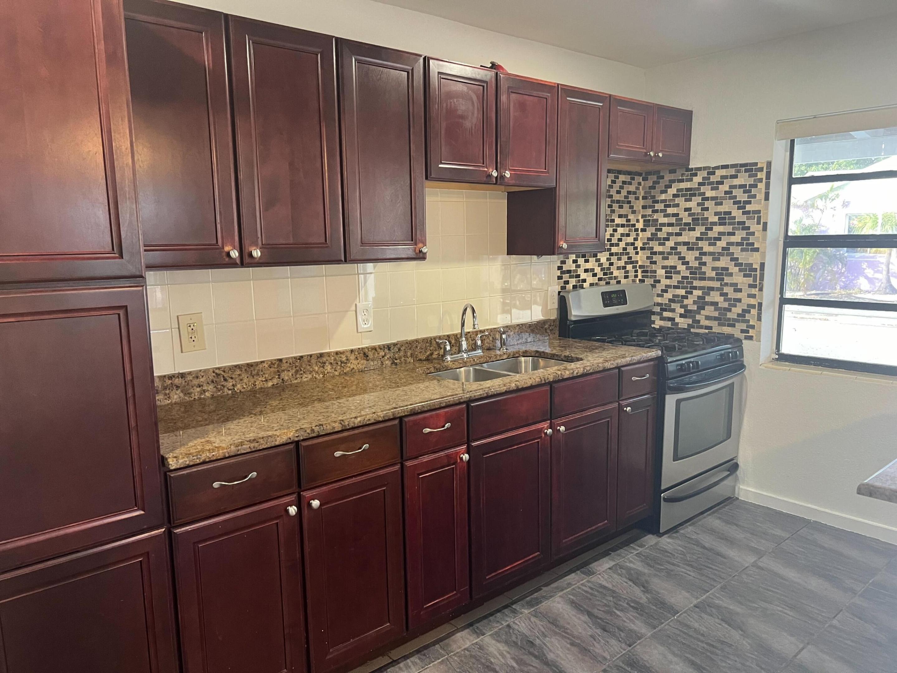 LAKE WORTH TOWN OF ADD 1 - Residential Income