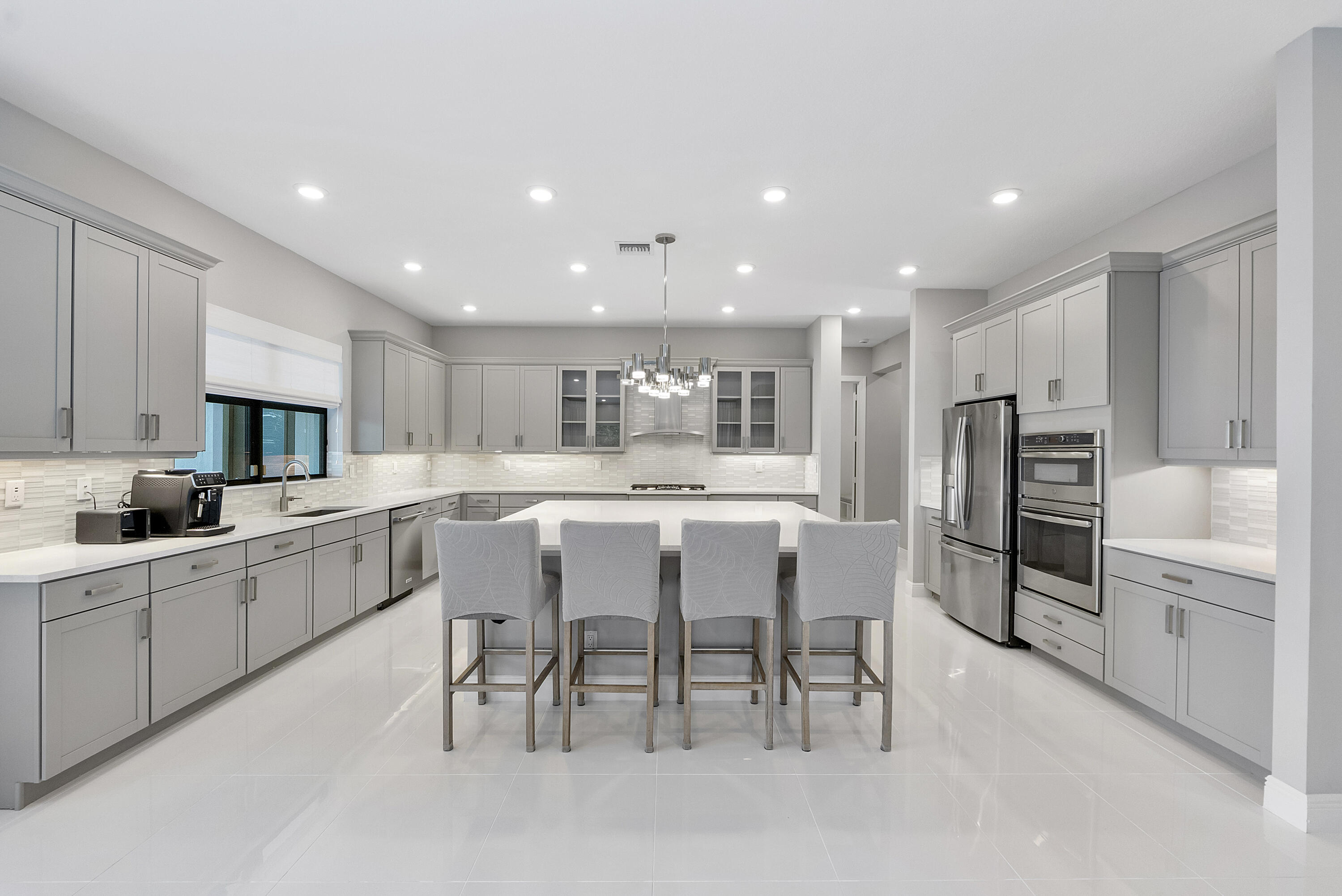 PARKLAND BAY - Residential