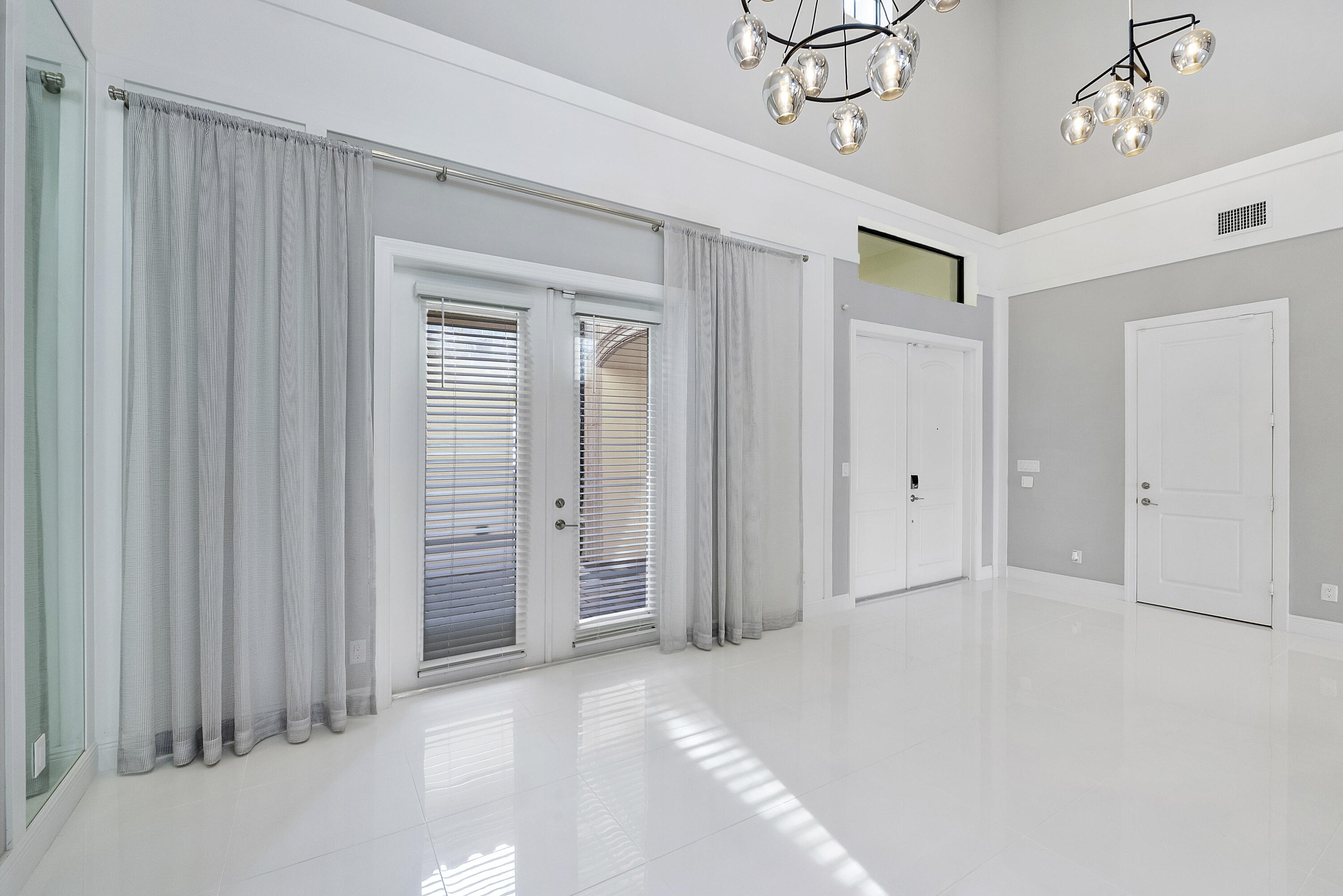 PARKLAND BAY - Residential