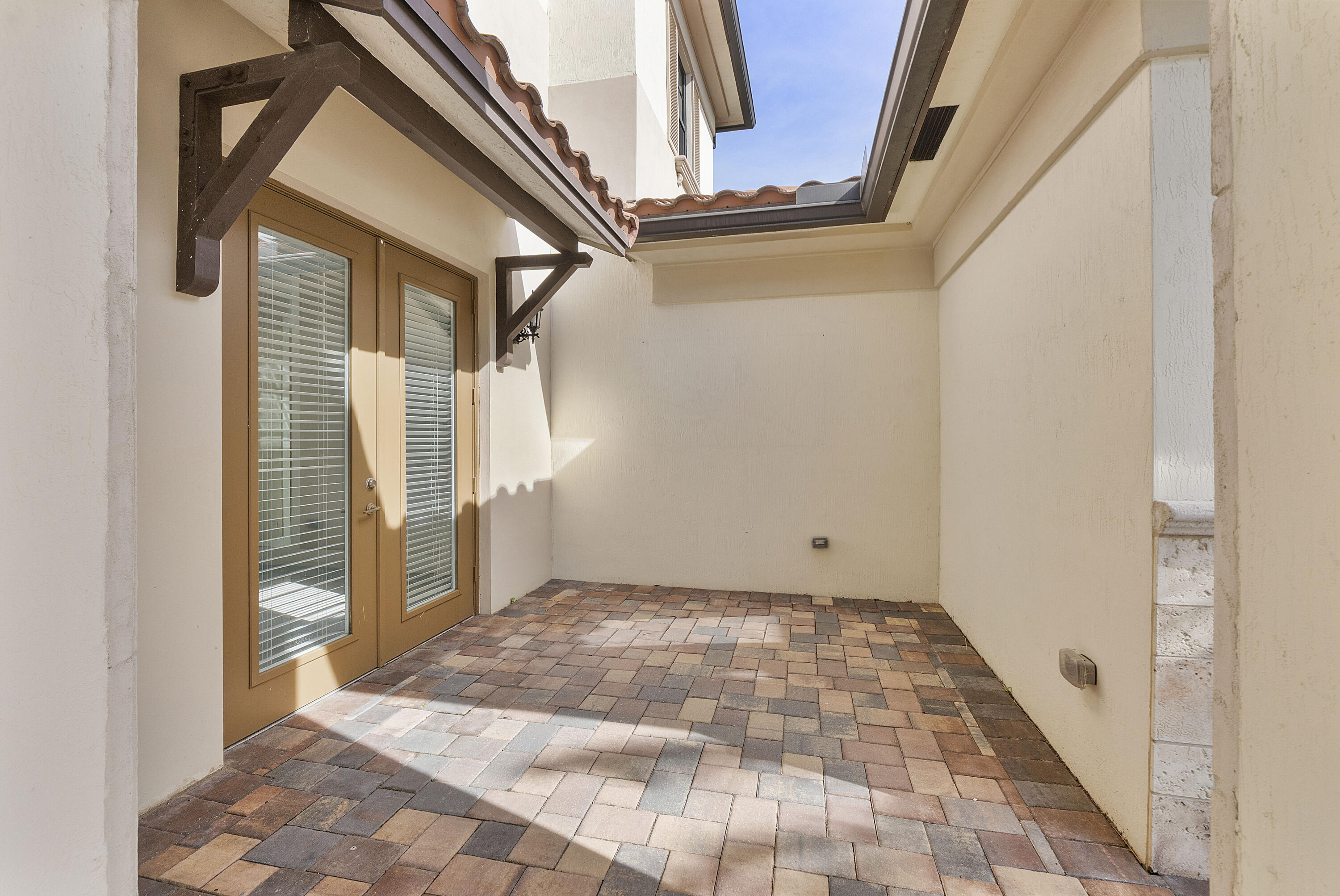 PARKLAND BAY - Residential