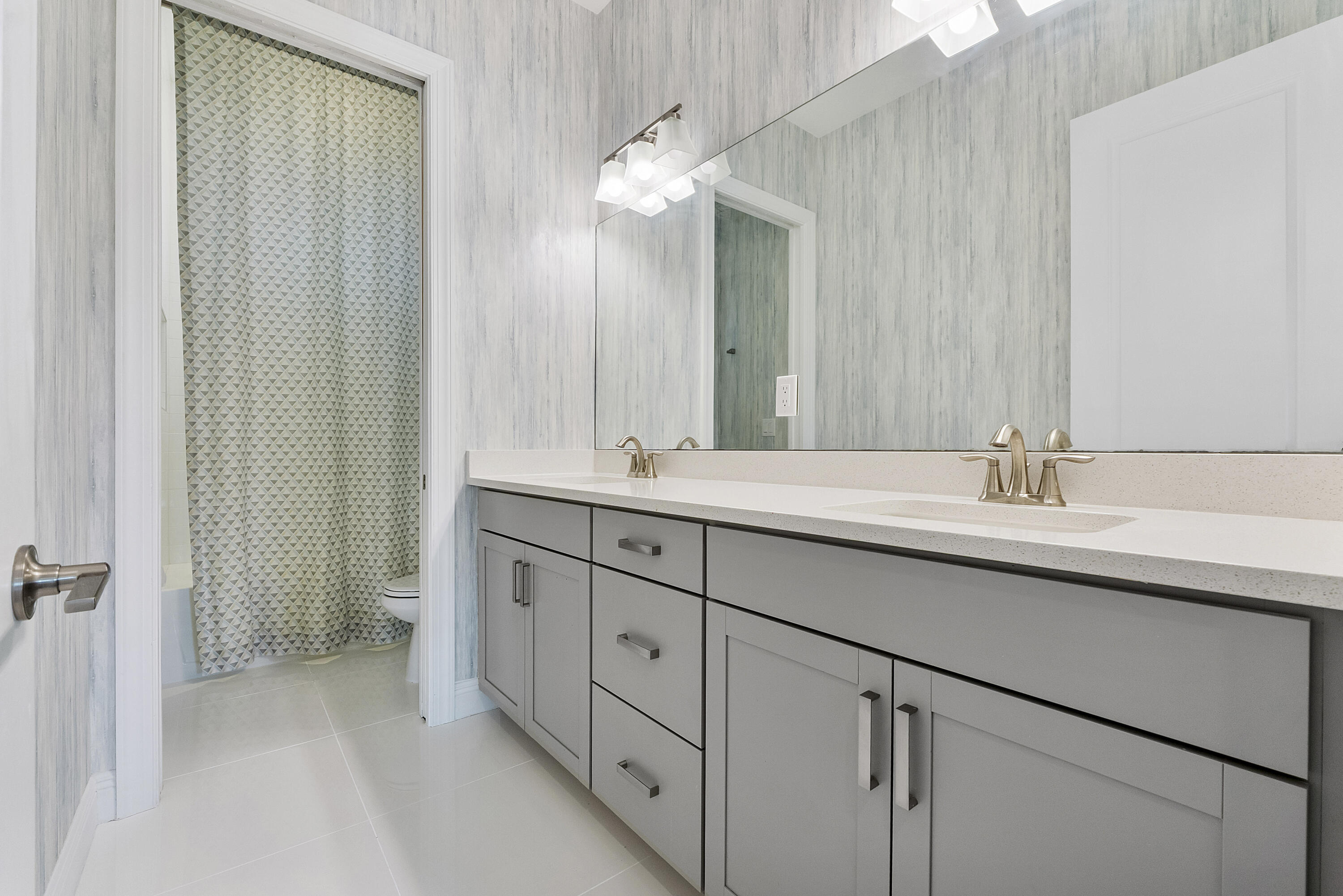 PARKLAND BAY - Residential