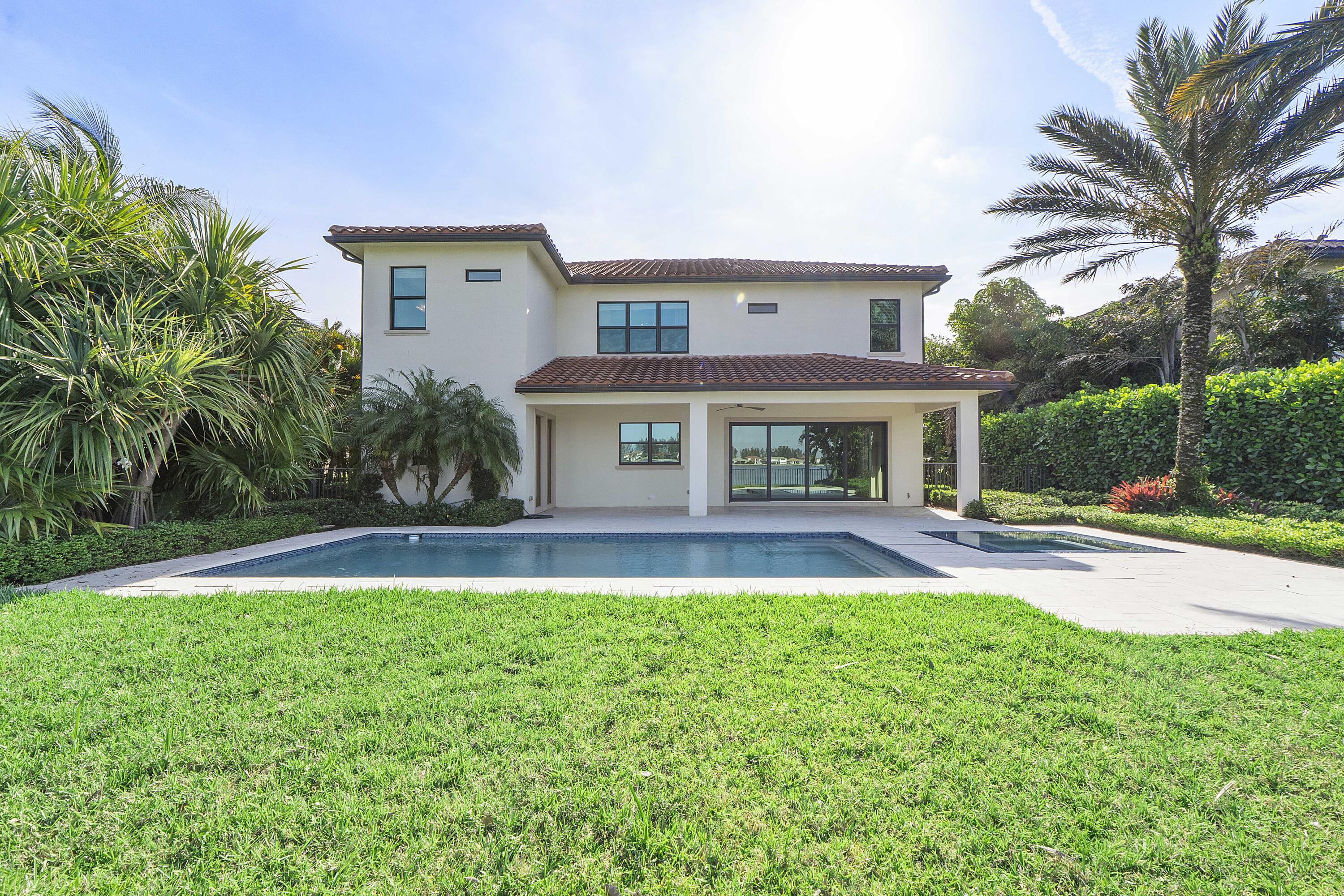 PARKLAND BAY - Residential