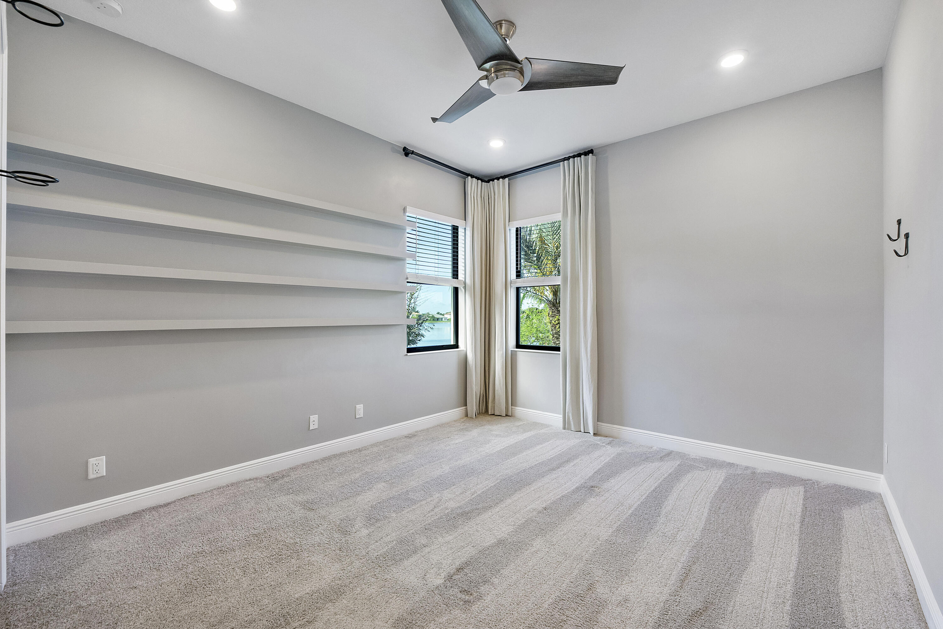 PARKLAND BAY - Residential