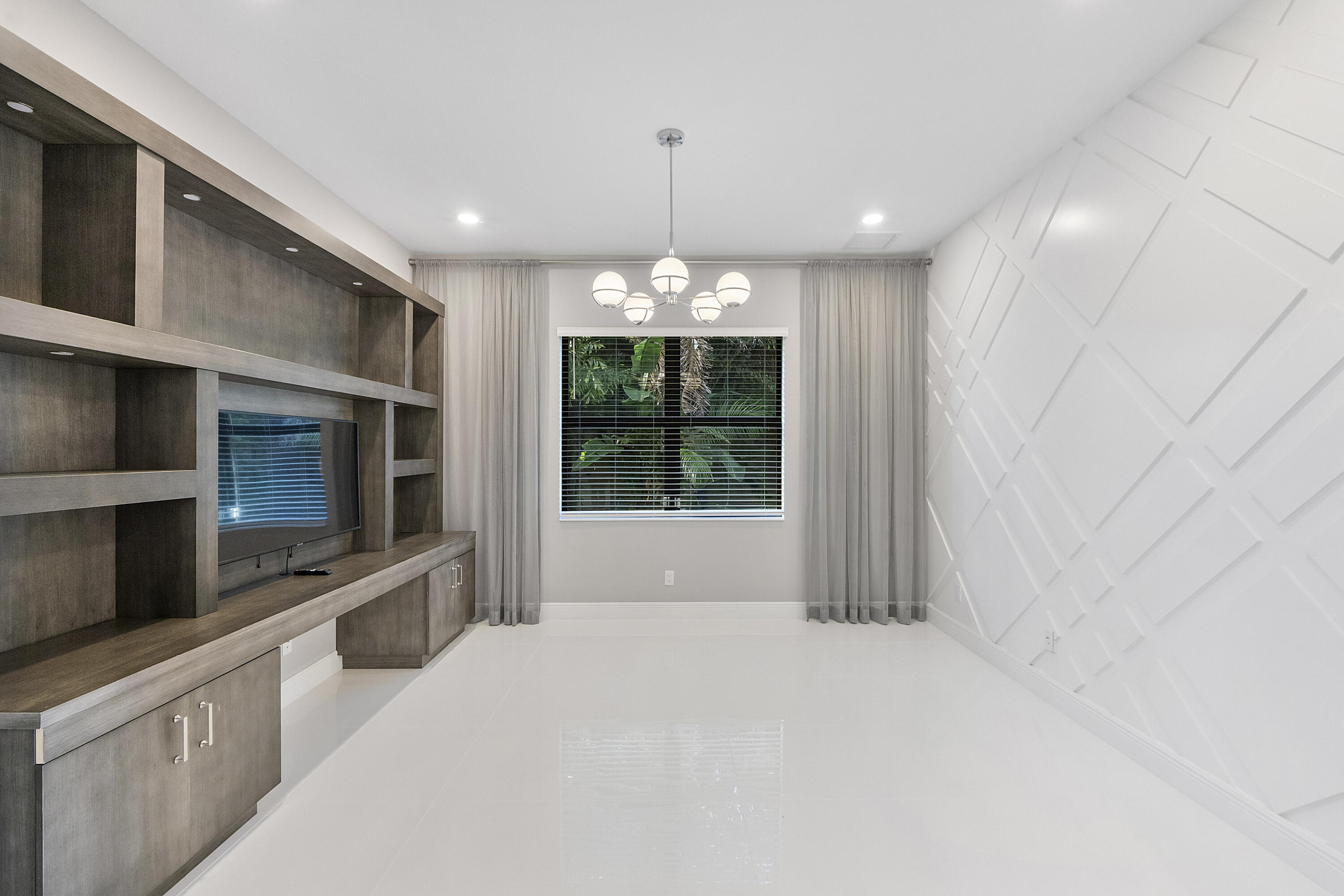 PARKLAND BAY - Residential