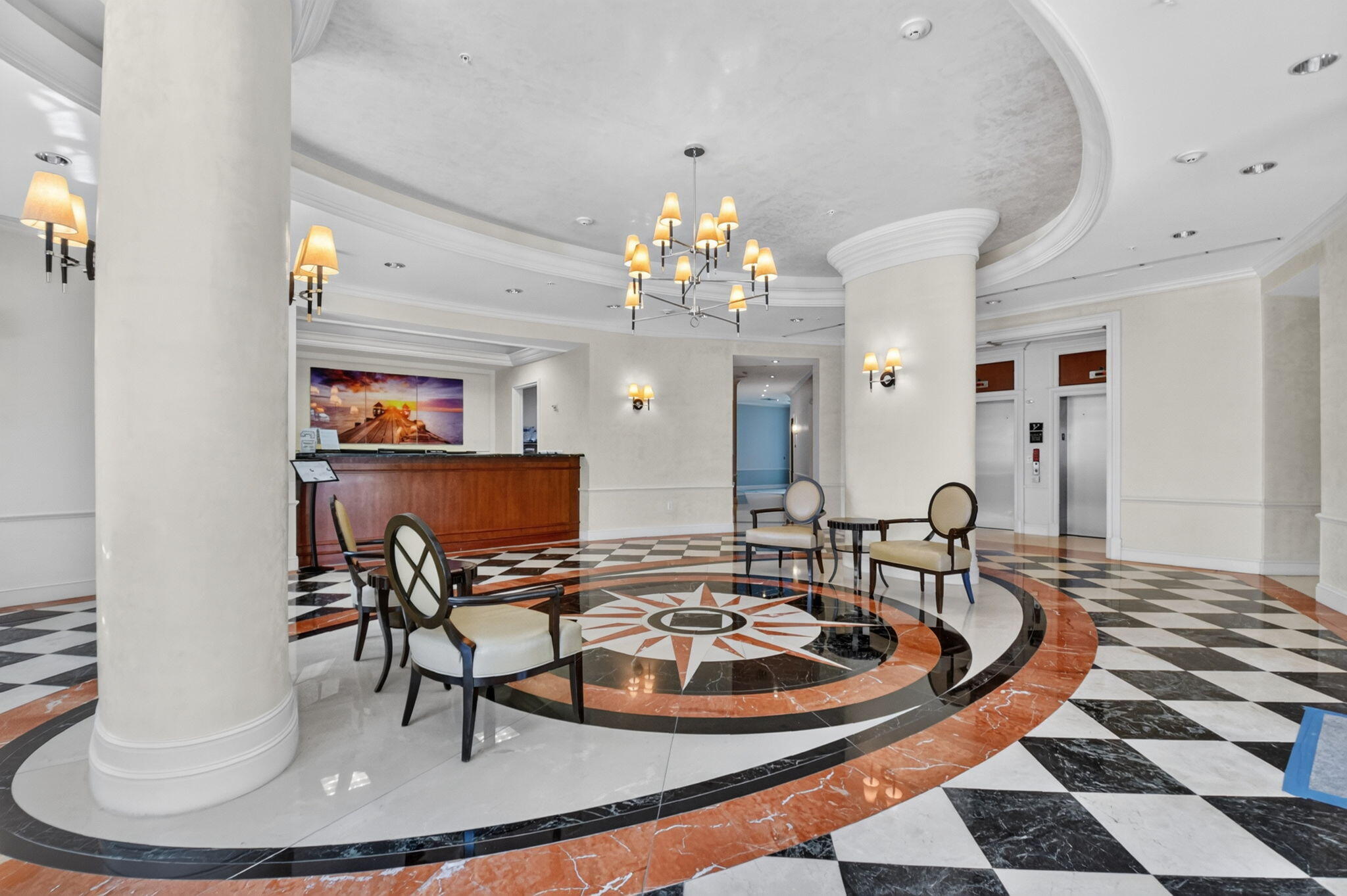 METROPOLITAN CONDO - Residential
