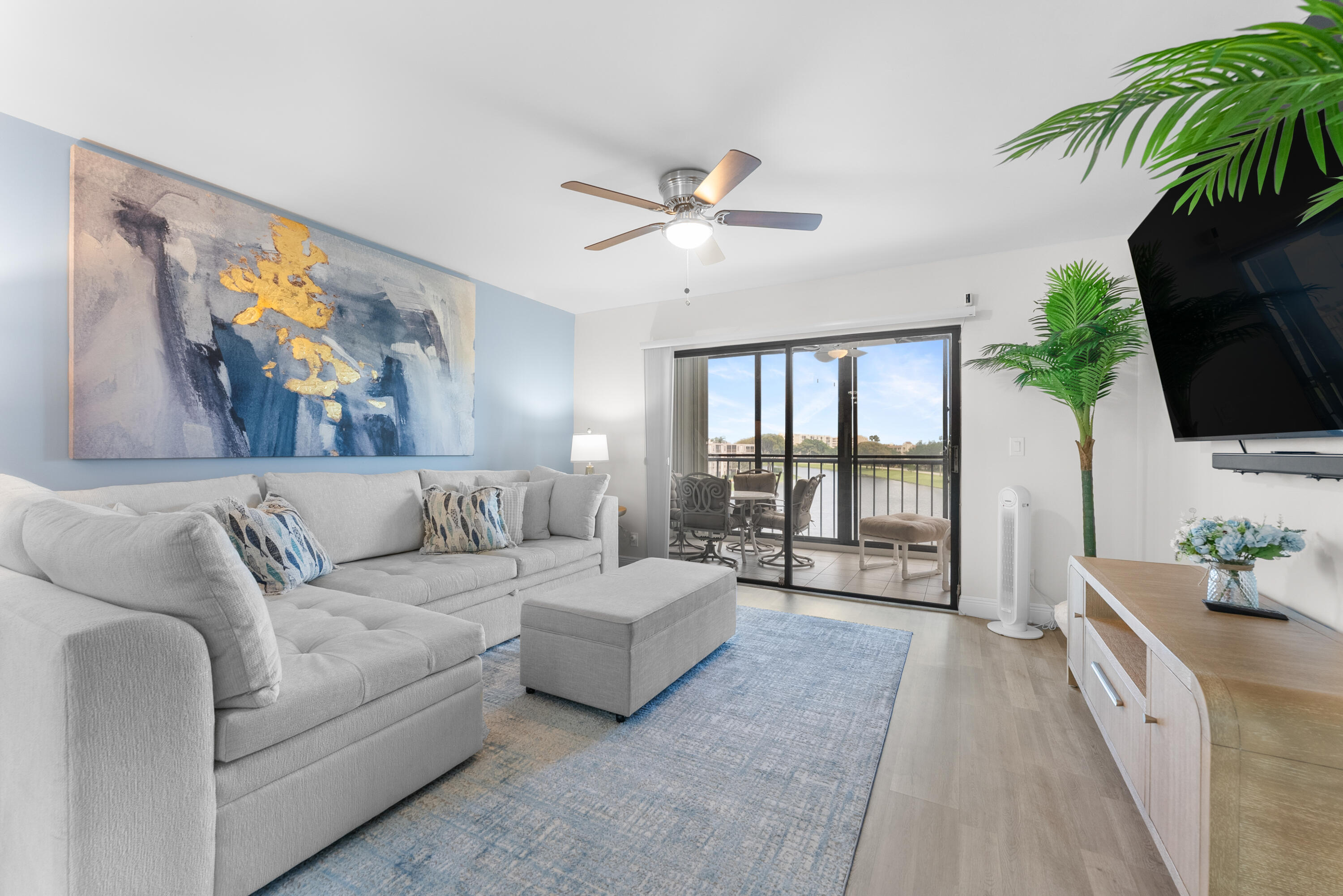 HUNTINGTON LAKES SEC FIVE CONDOS - Residential Lease