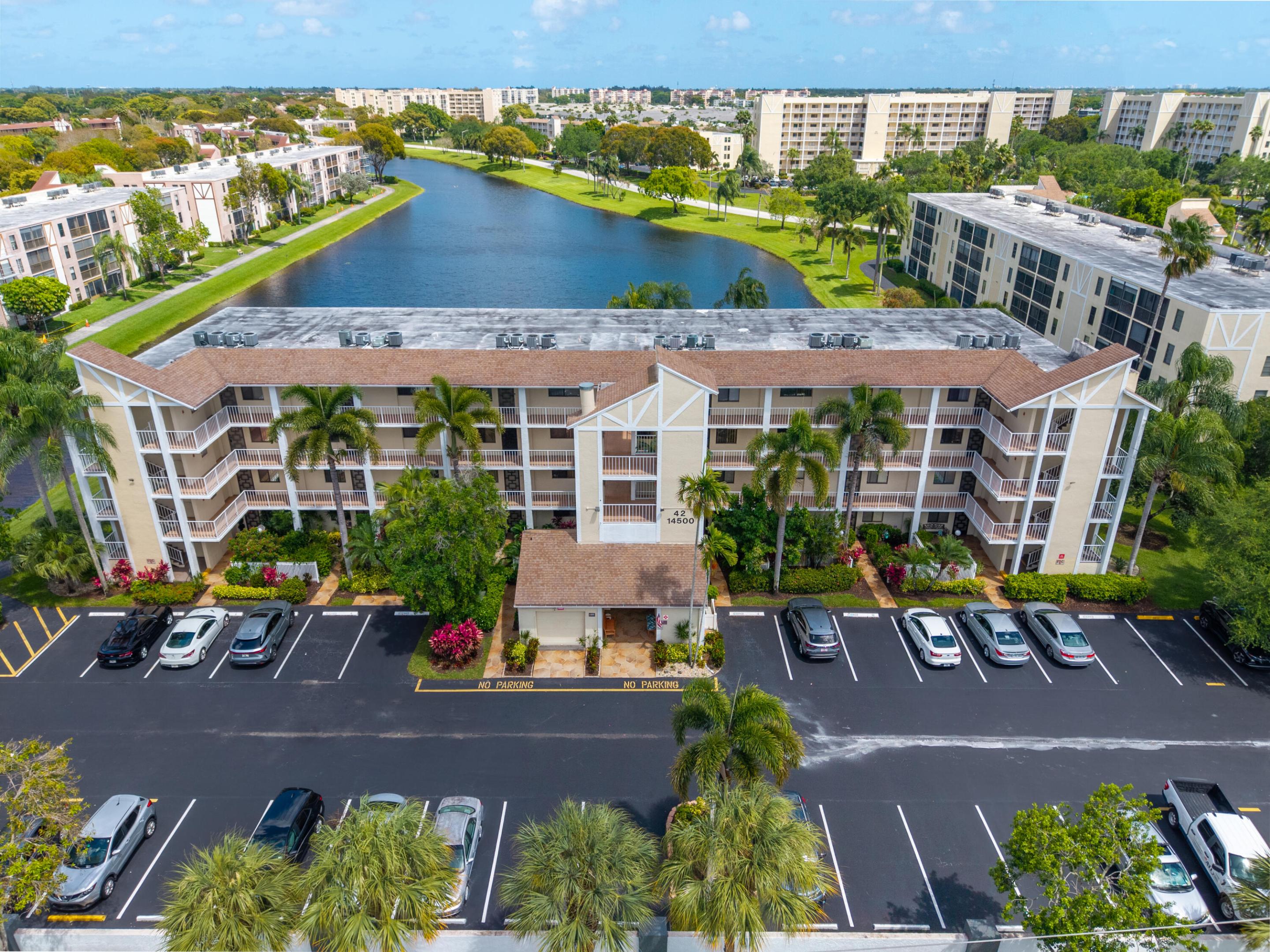 HUNTINGTON LAKES SEC FIVE CONDOS - Residential Lease