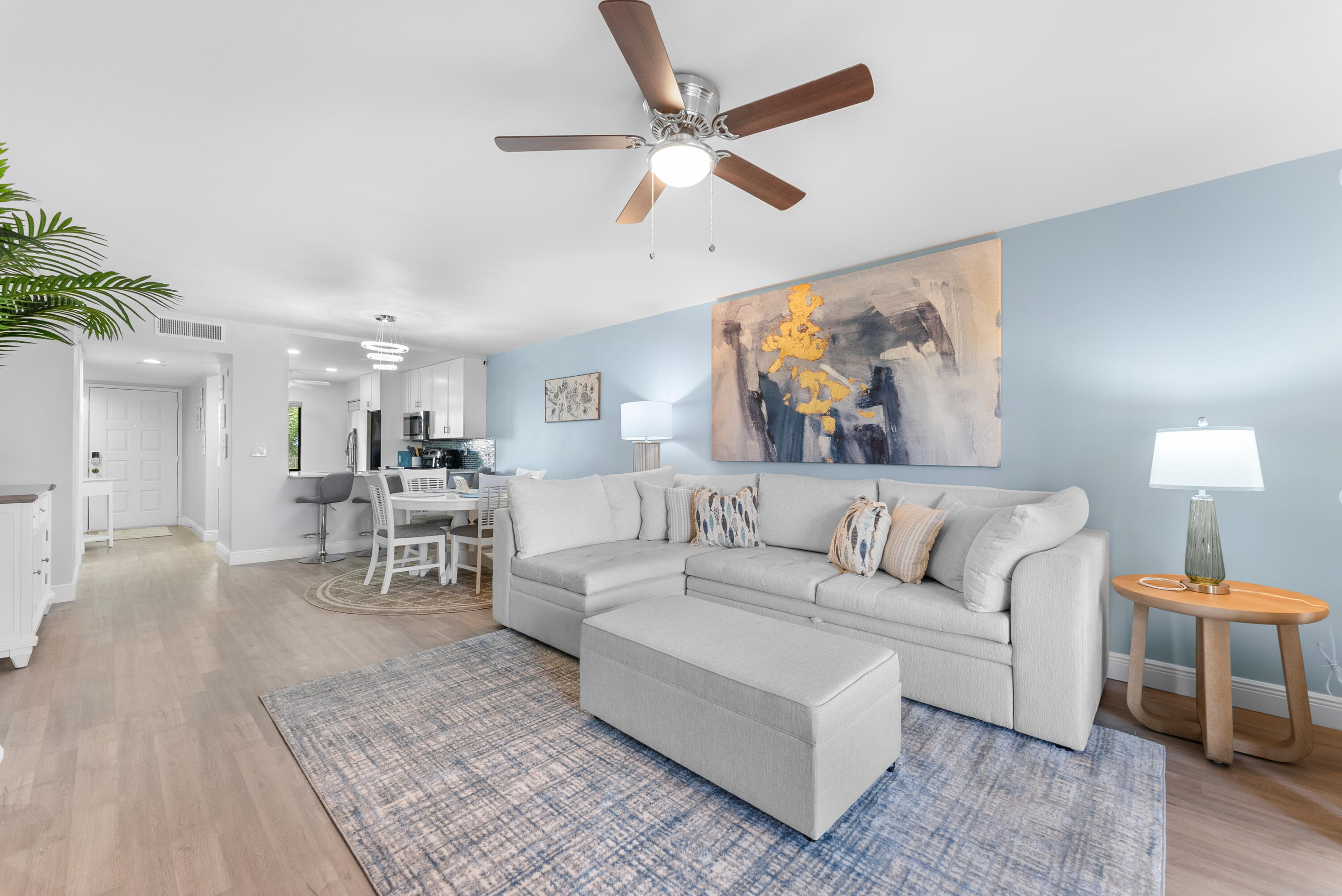 HUNTINGTON LAKES SEC FIVE CONDOS - Residential Lease