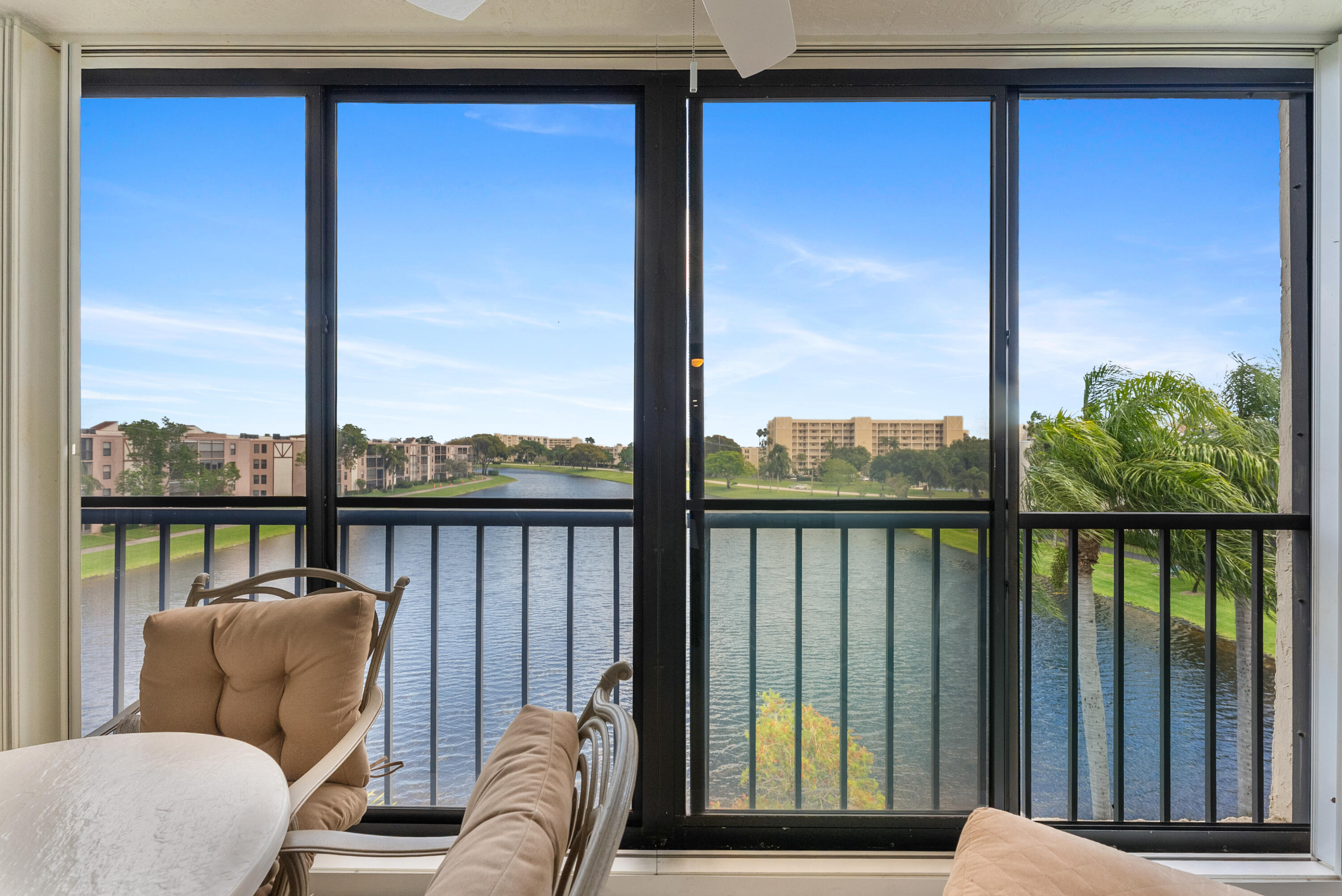 HUNTINGTON LAKES SEC FIVE CONDOS - Residential Lease