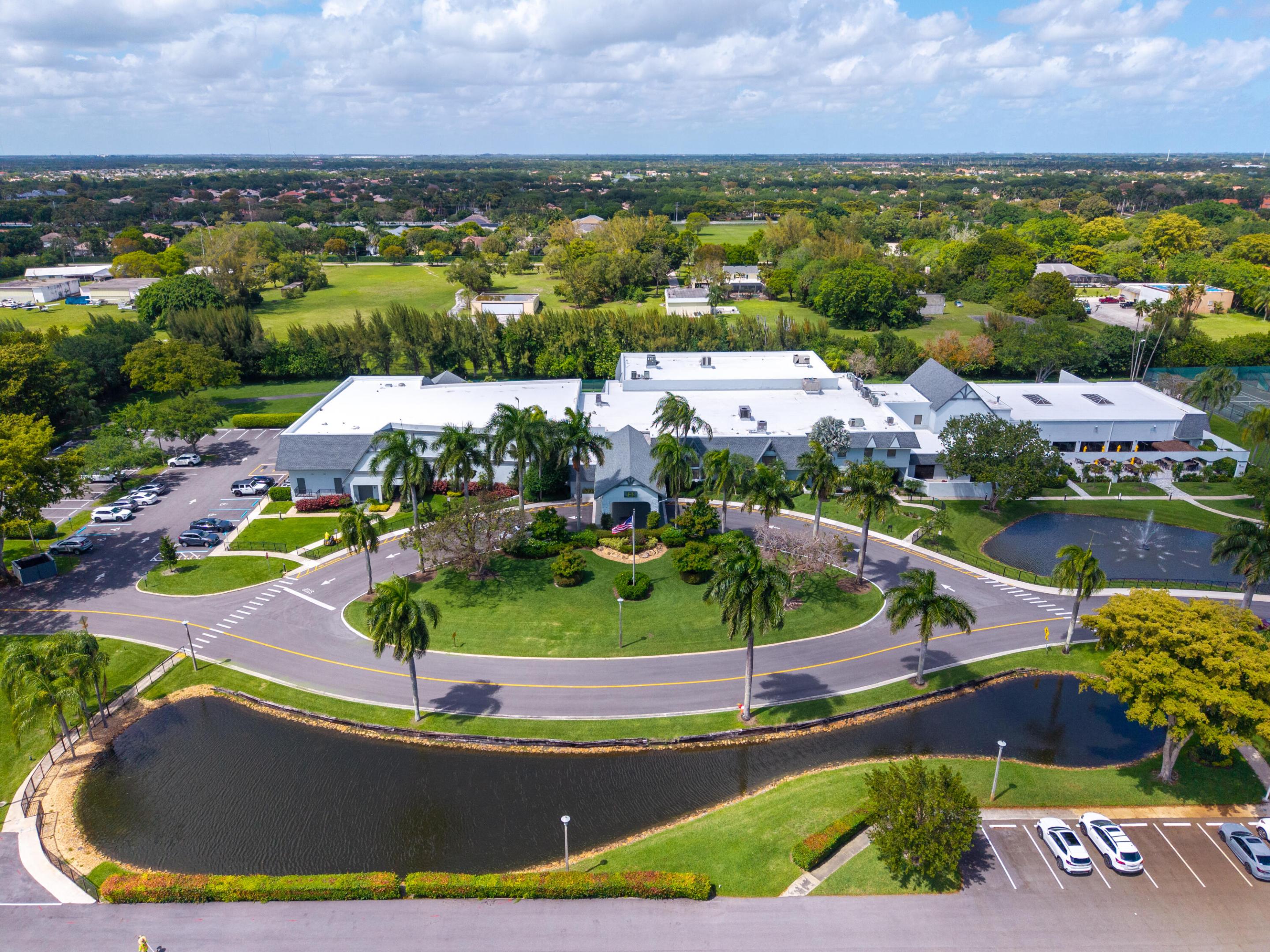 HUNTINGTON LAKES SEC FIVE CONDOS - Residential Lease