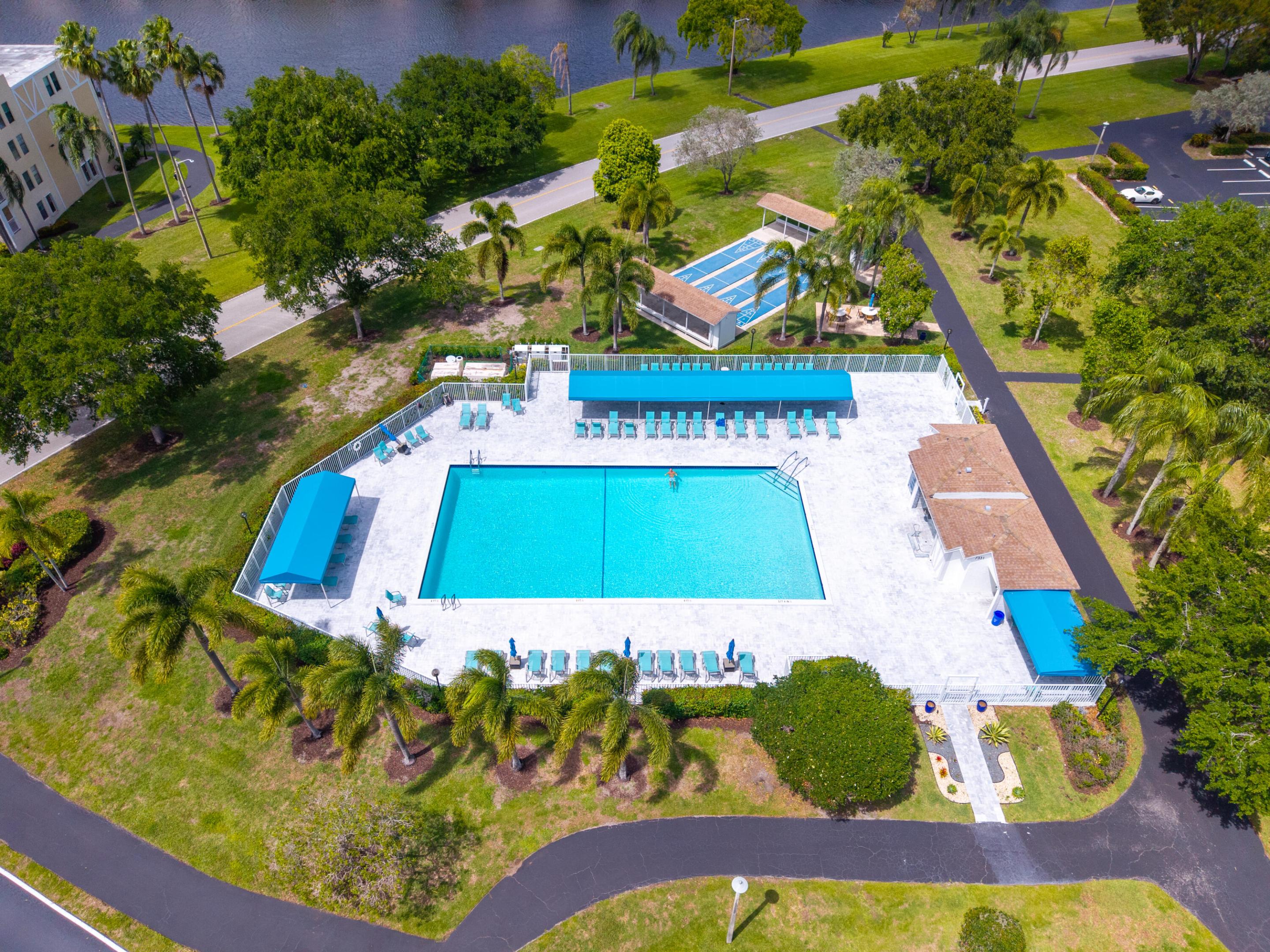 HUNTINGTON LAKES SEC FIVE CONDOS - Residential Lease