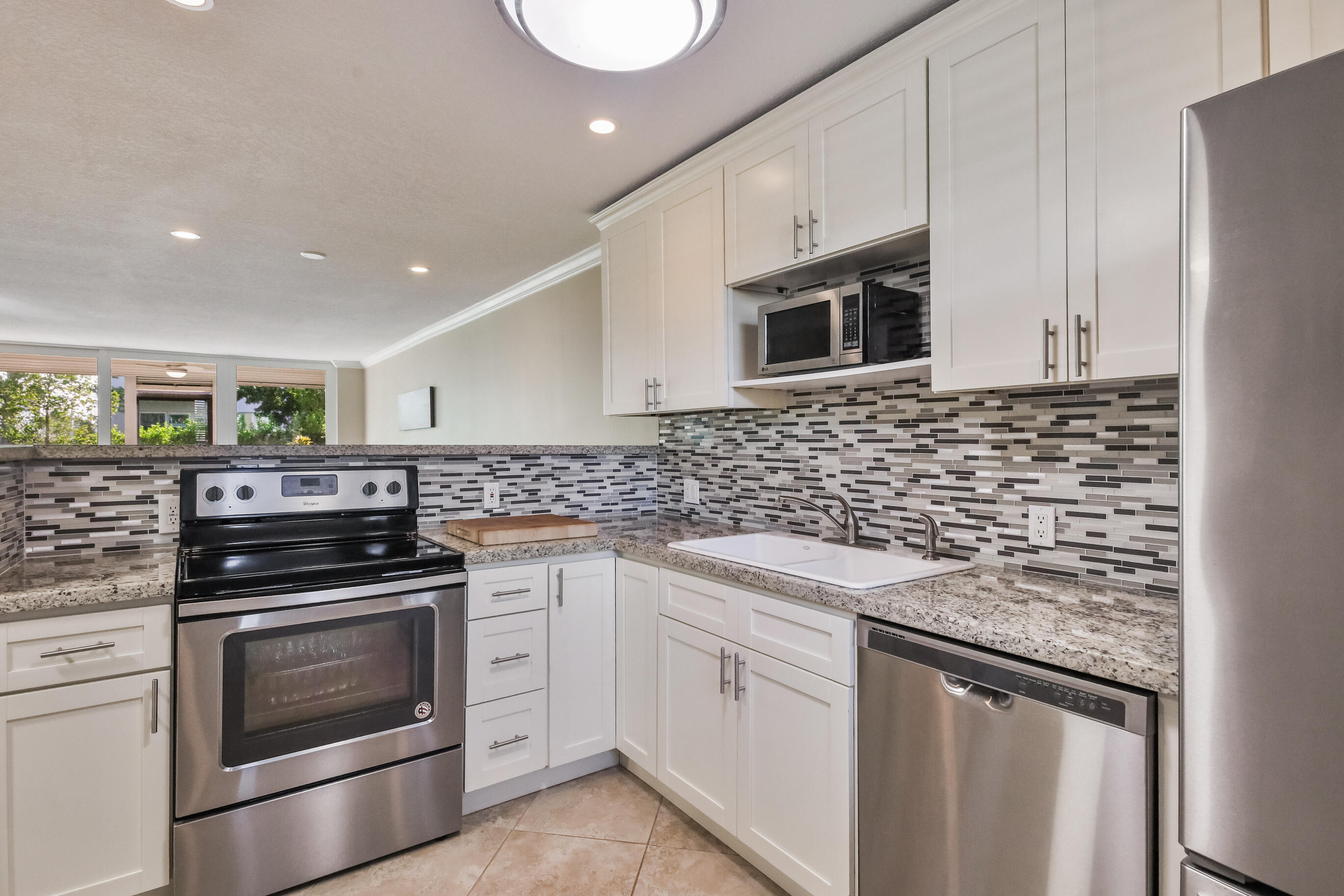 FOUNTAINS OF PALM BEACH CONDO 2 - Residential