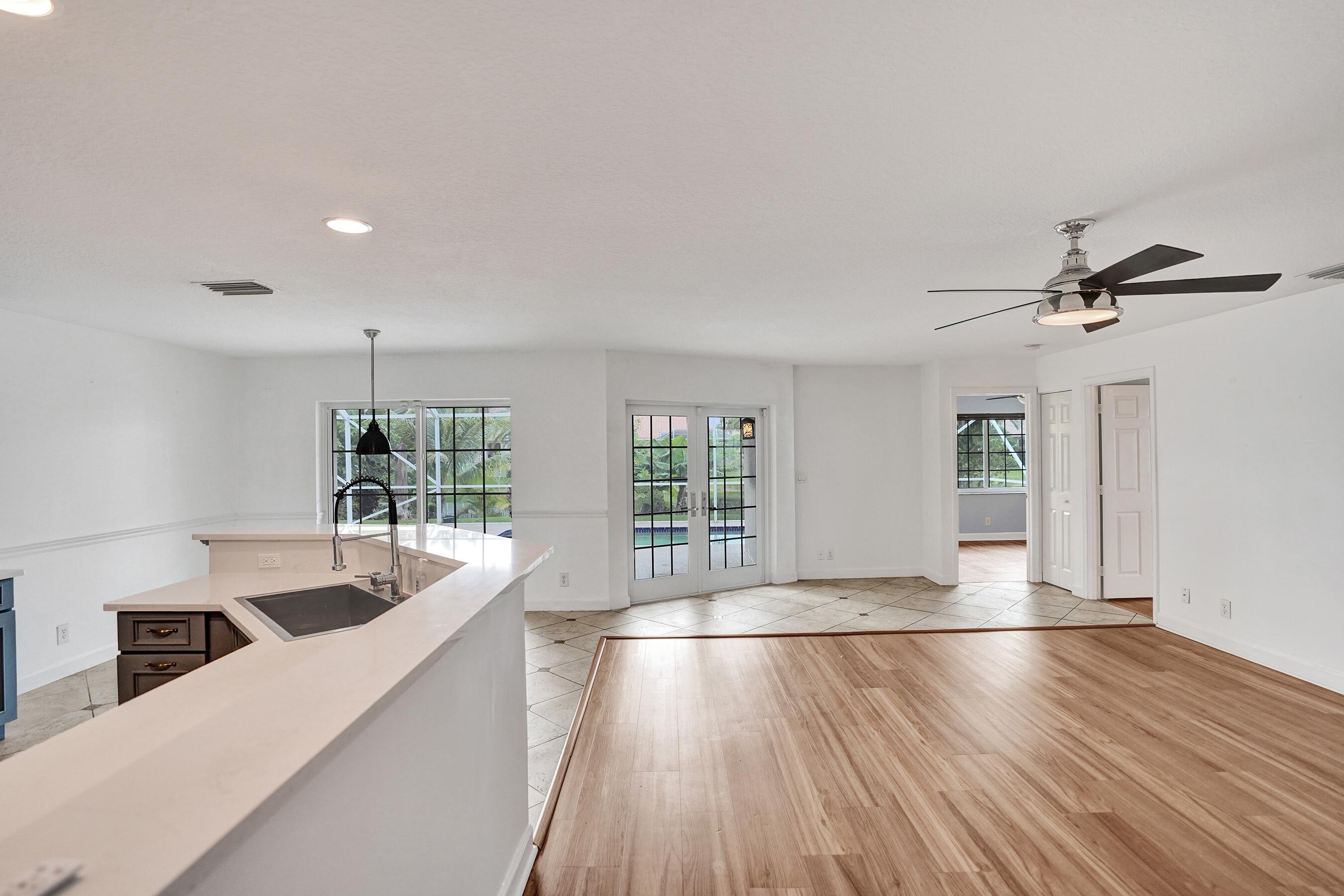 BOYNTON WATERS - Residential