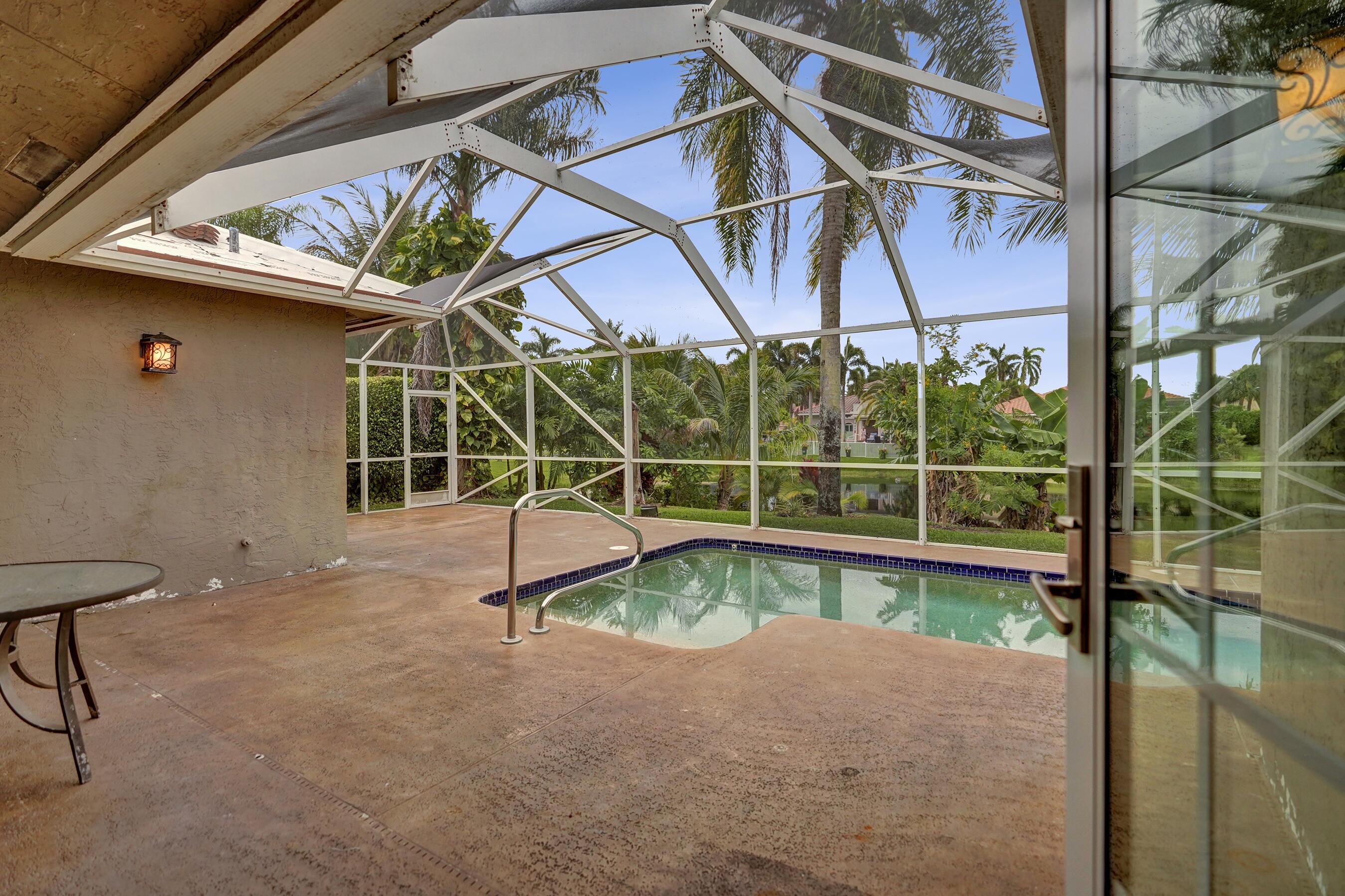 BOYNTON WATERS - Residential
