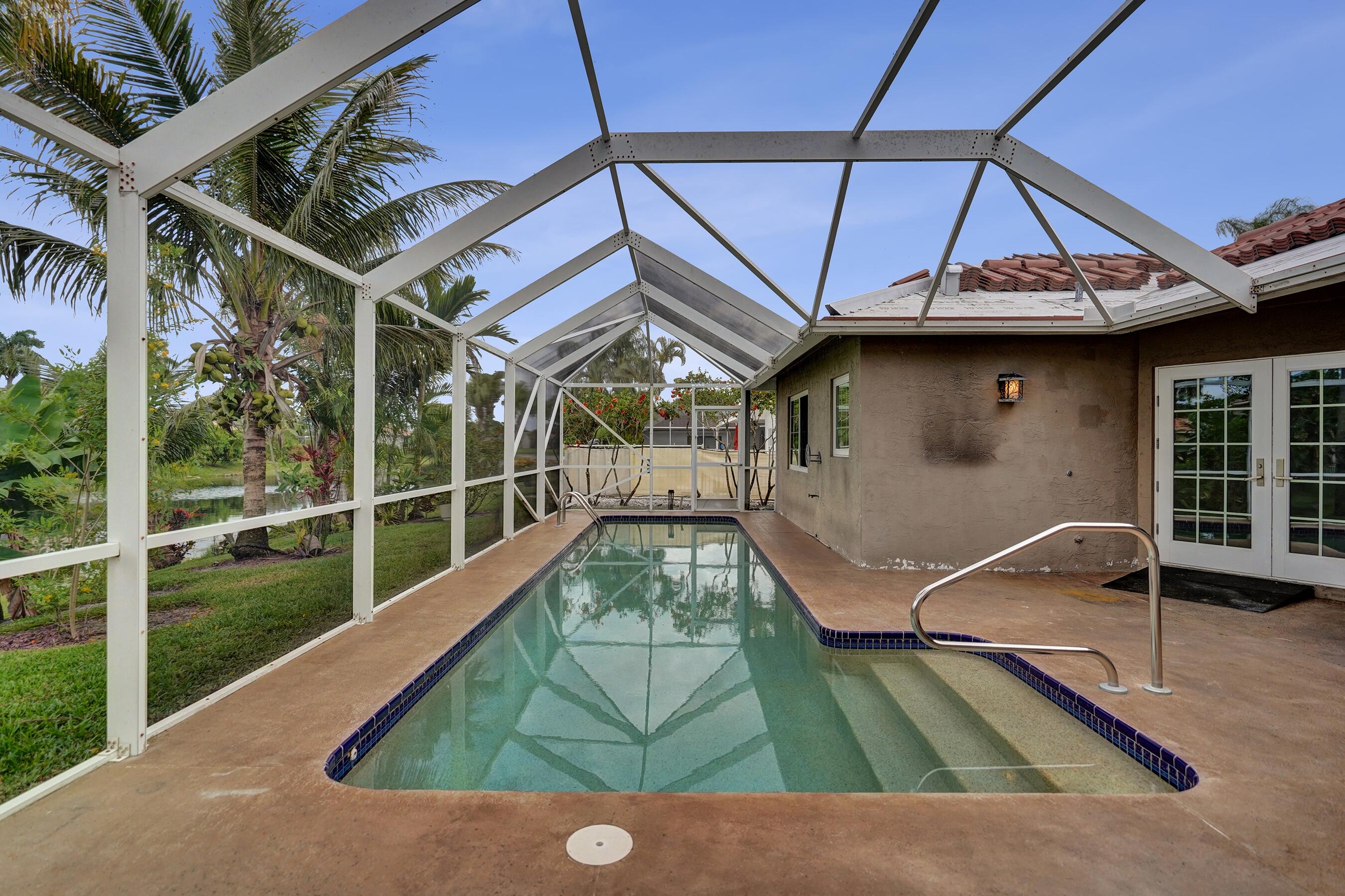 BOYNTON WATERS - Residential