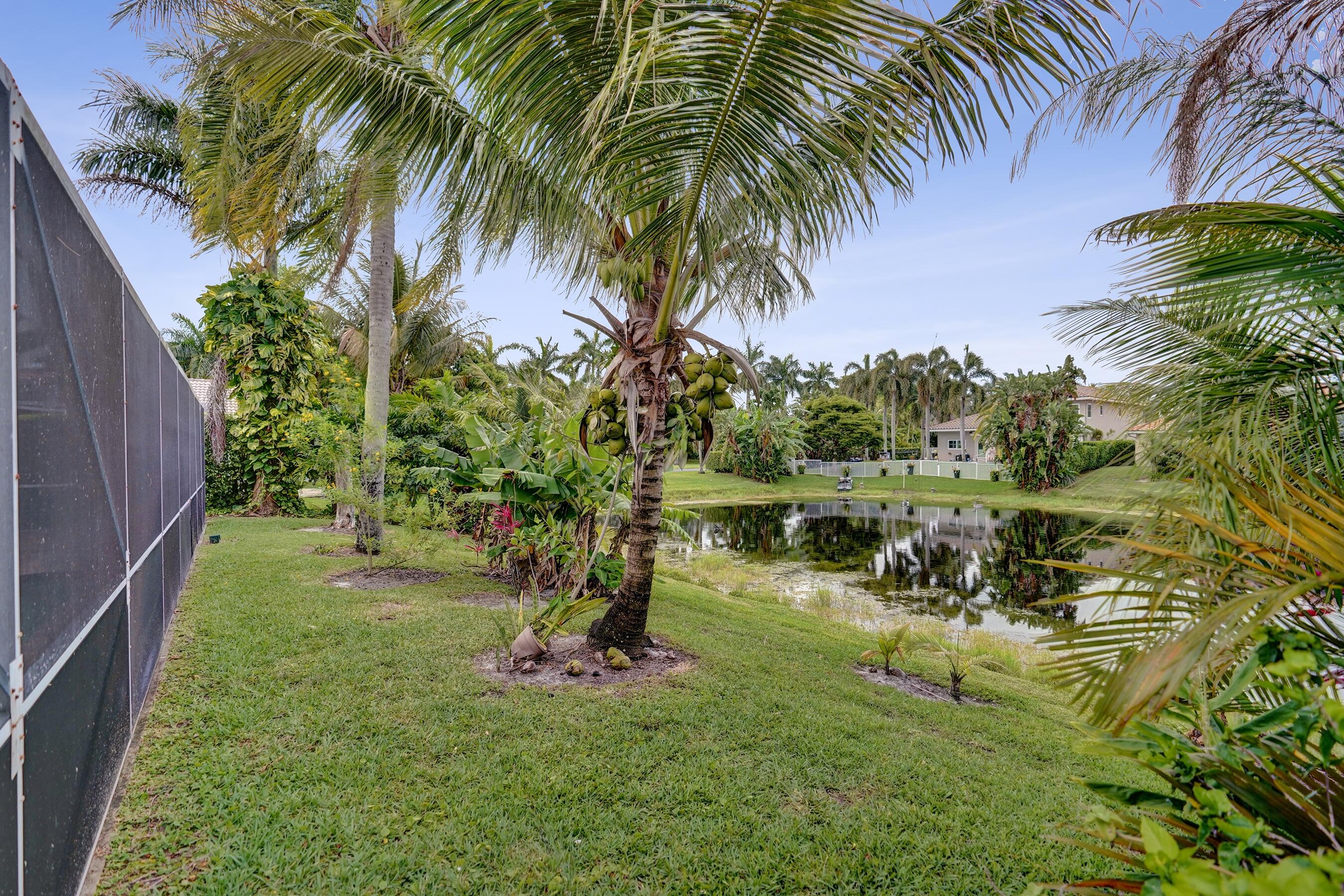 BOYNTON WATERS - Residential